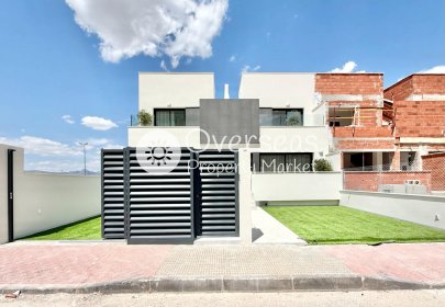 Herenhuis - Nieuwbouw Woningen - Cox -
                San Fernando