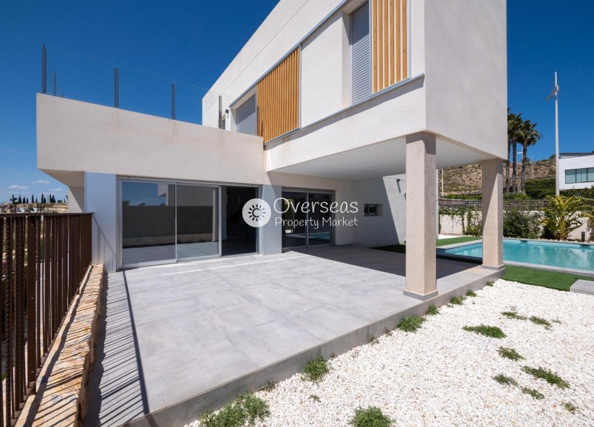 Neue Gebäude - Villa -
Algorfa