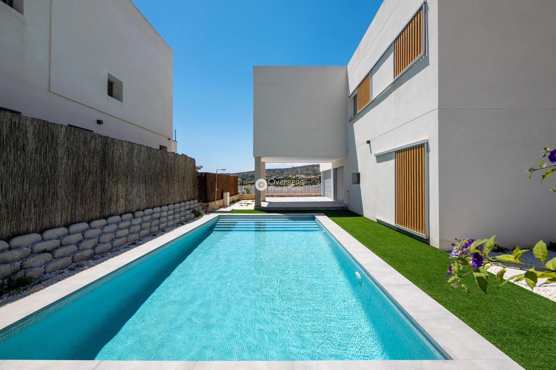 Neue Gebäude - Villa -
Algorfa
