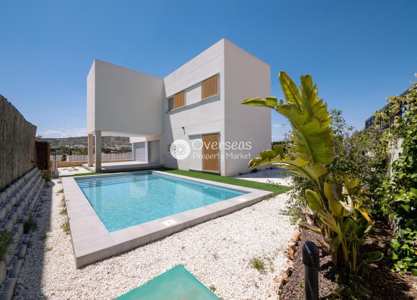 Neue Gebäude - Villa -
Algorfa