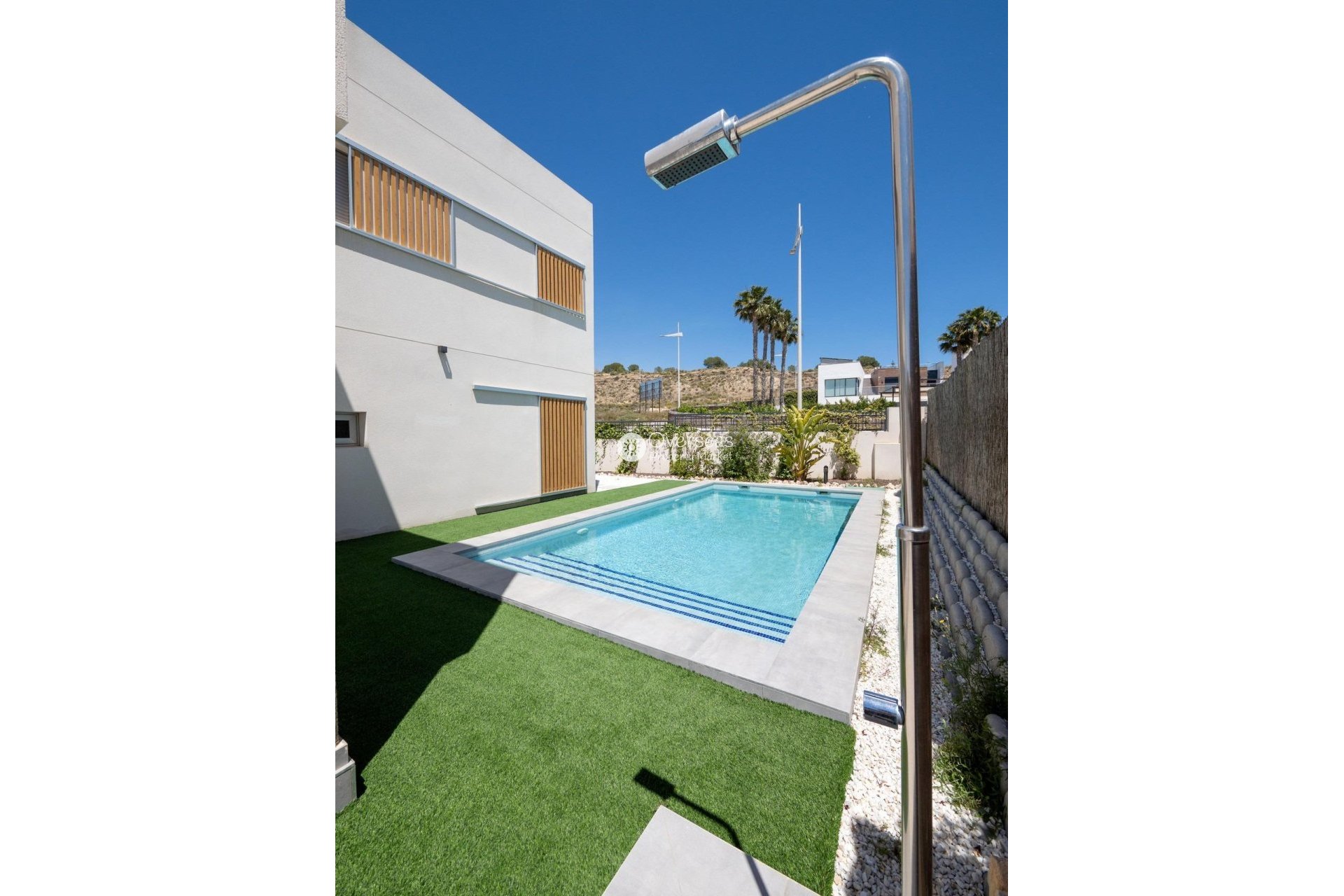 Neue Gebäude - Villa -
Algorfa