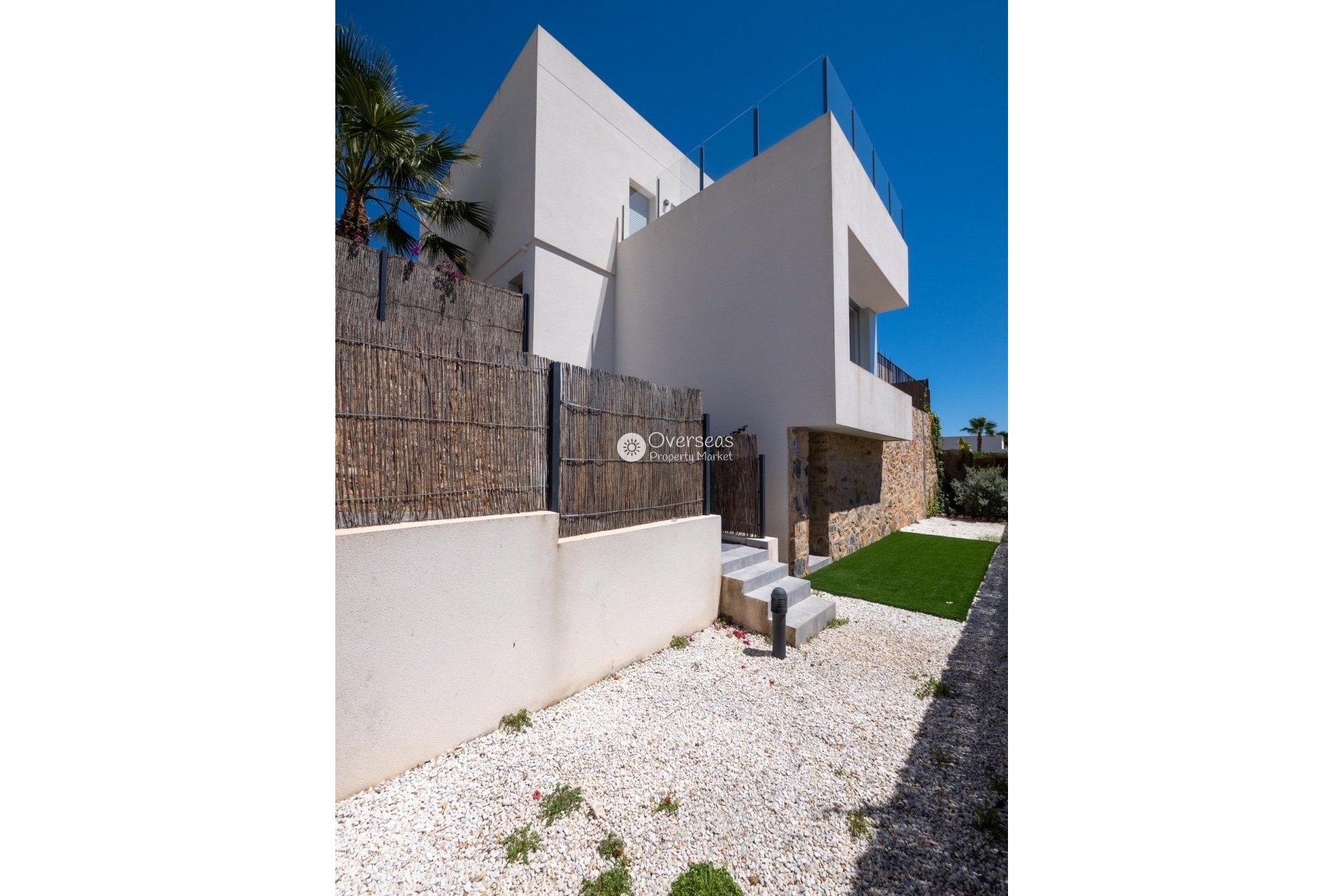 Neue Gebäude - Villa -
Algorfa