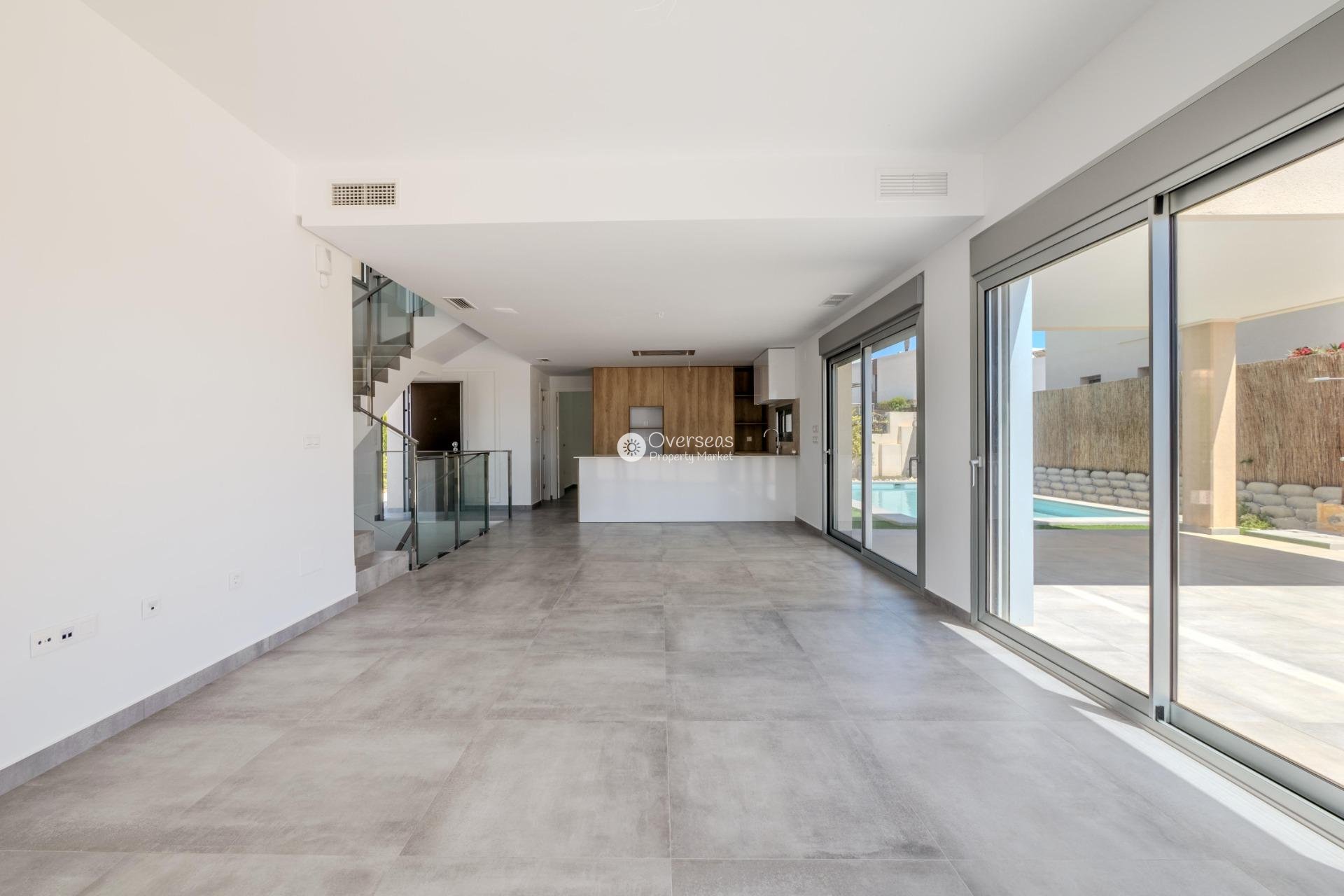 Neue Gebäude - Villa -
Algorfa