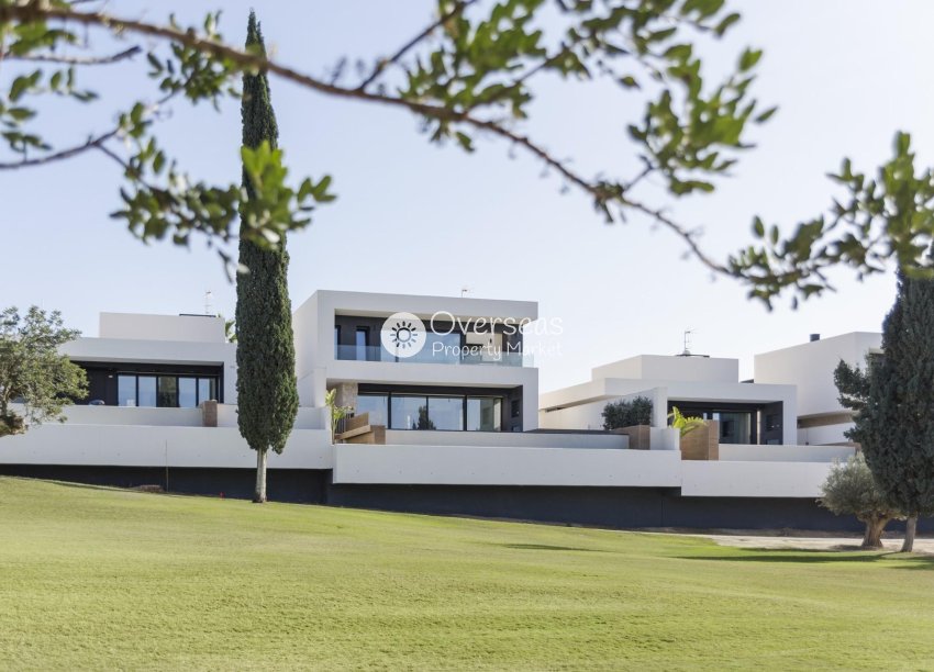 Neue Gebäude - Villa -
Algorfa