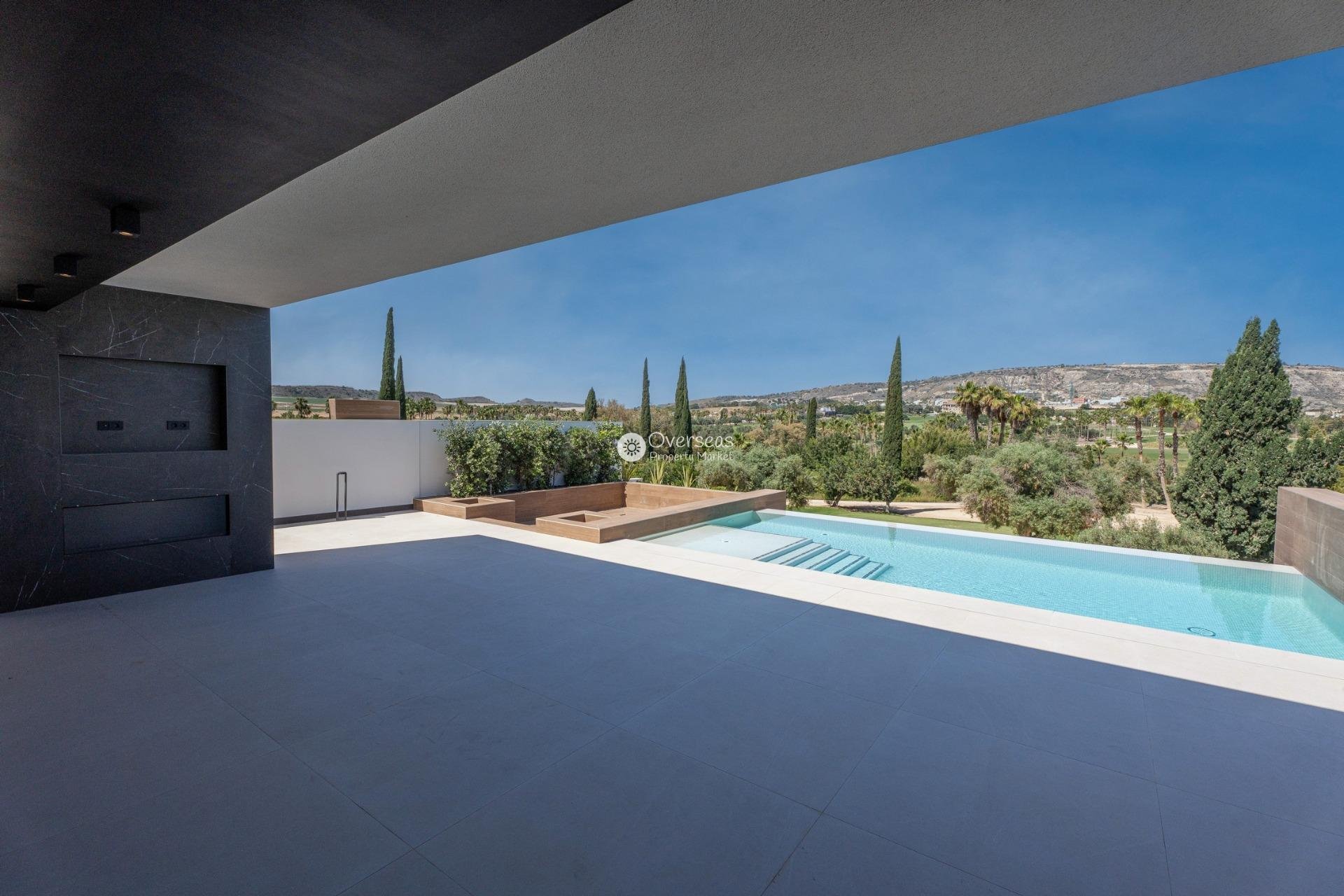 Neue Gebäude - Villa -
Algorfa