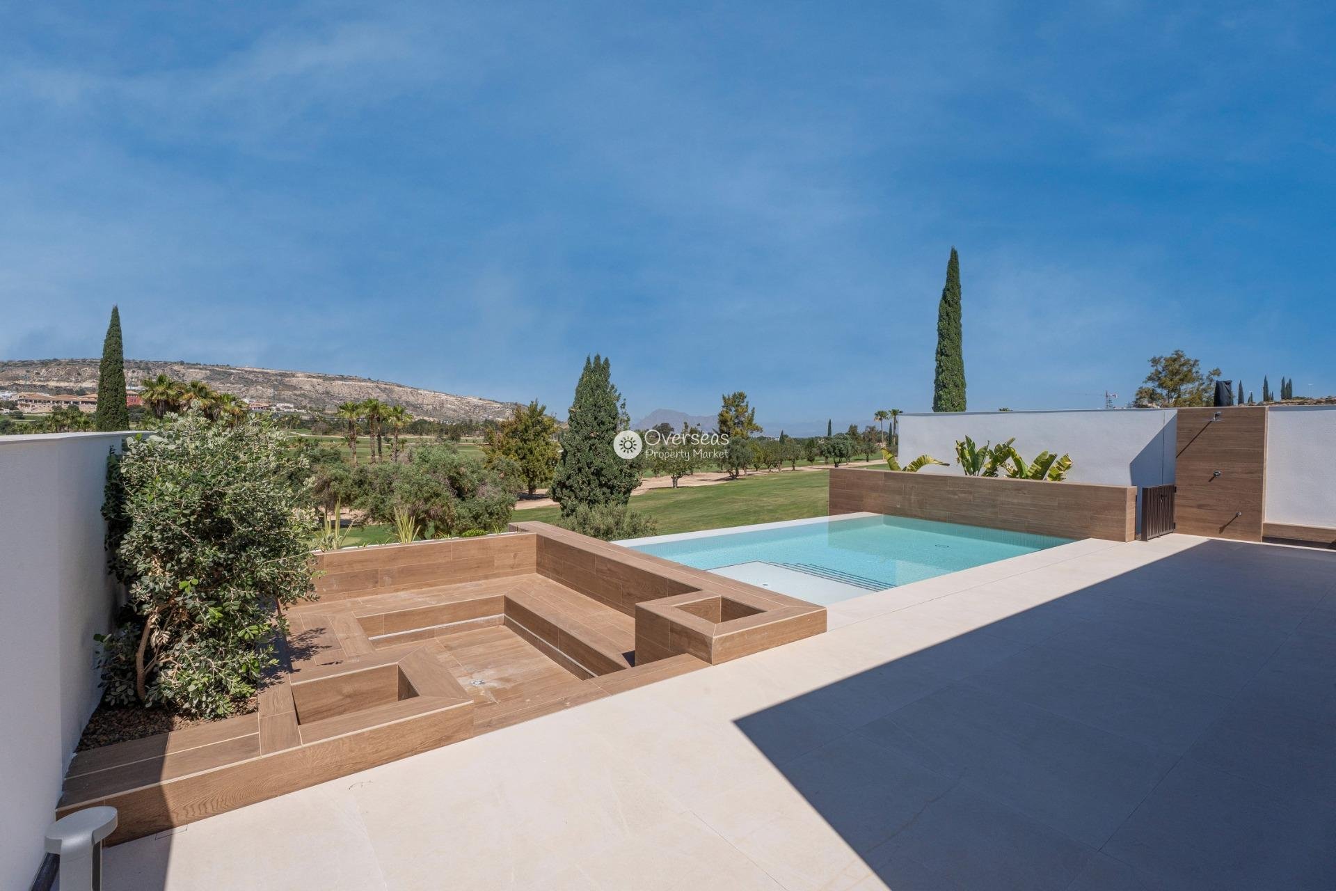 Neue Gebäude - Villa -
Algorfa
