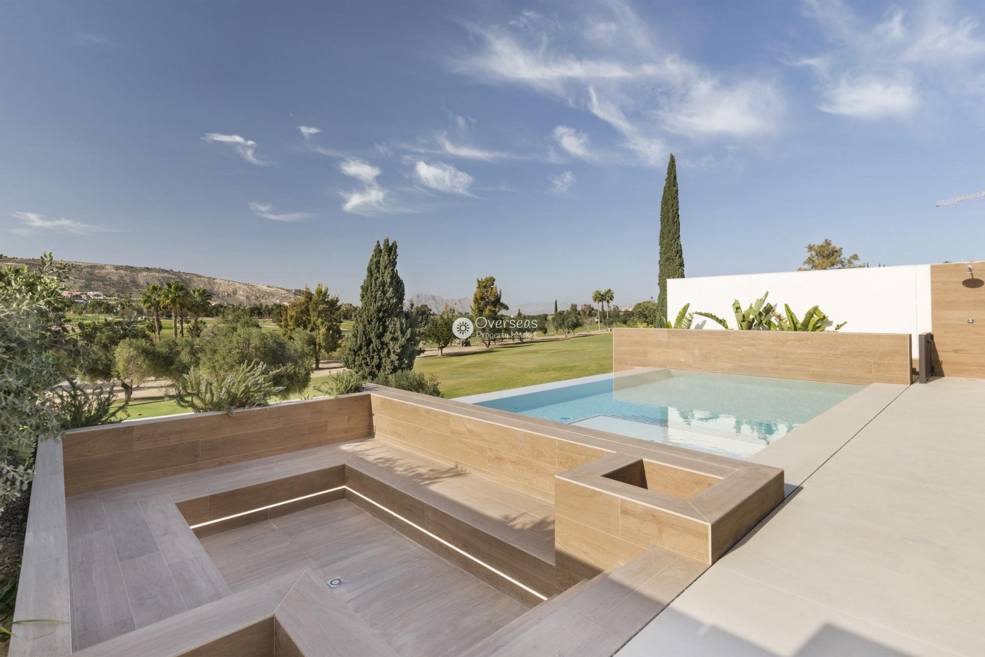 Neue Gebäude - Villa -
Algorfa
