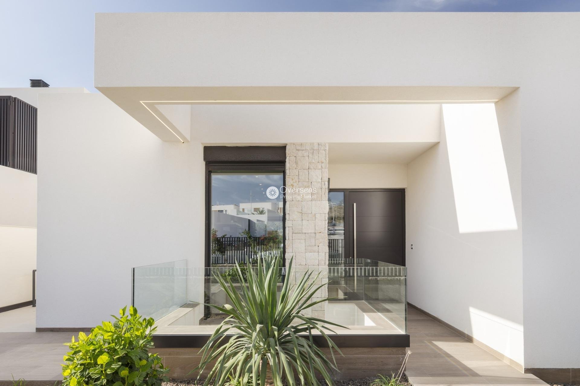 Neue Gebäude - Villa -
Algorfa