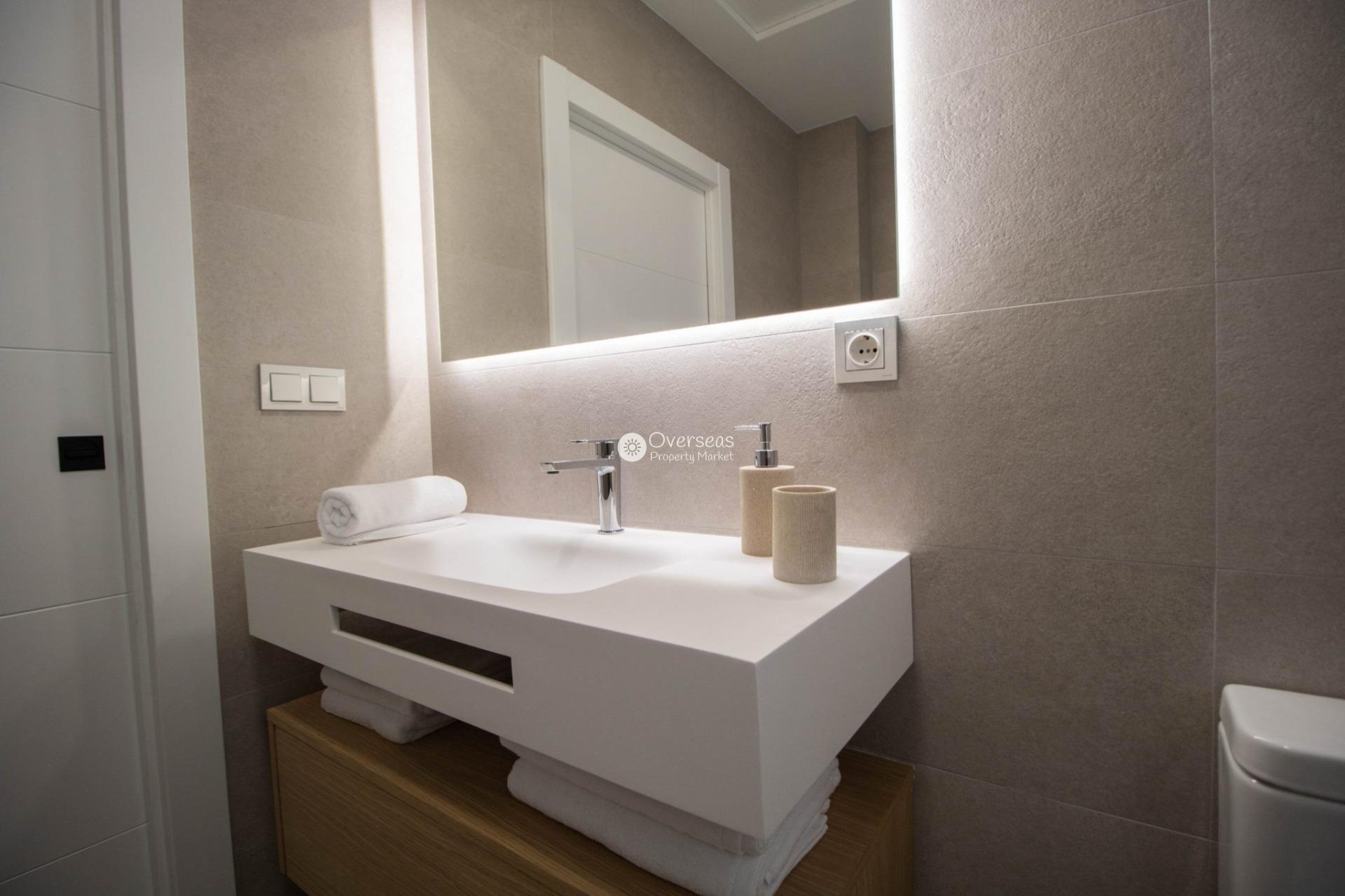 Neue Gebäude - Villa -
Finestrat