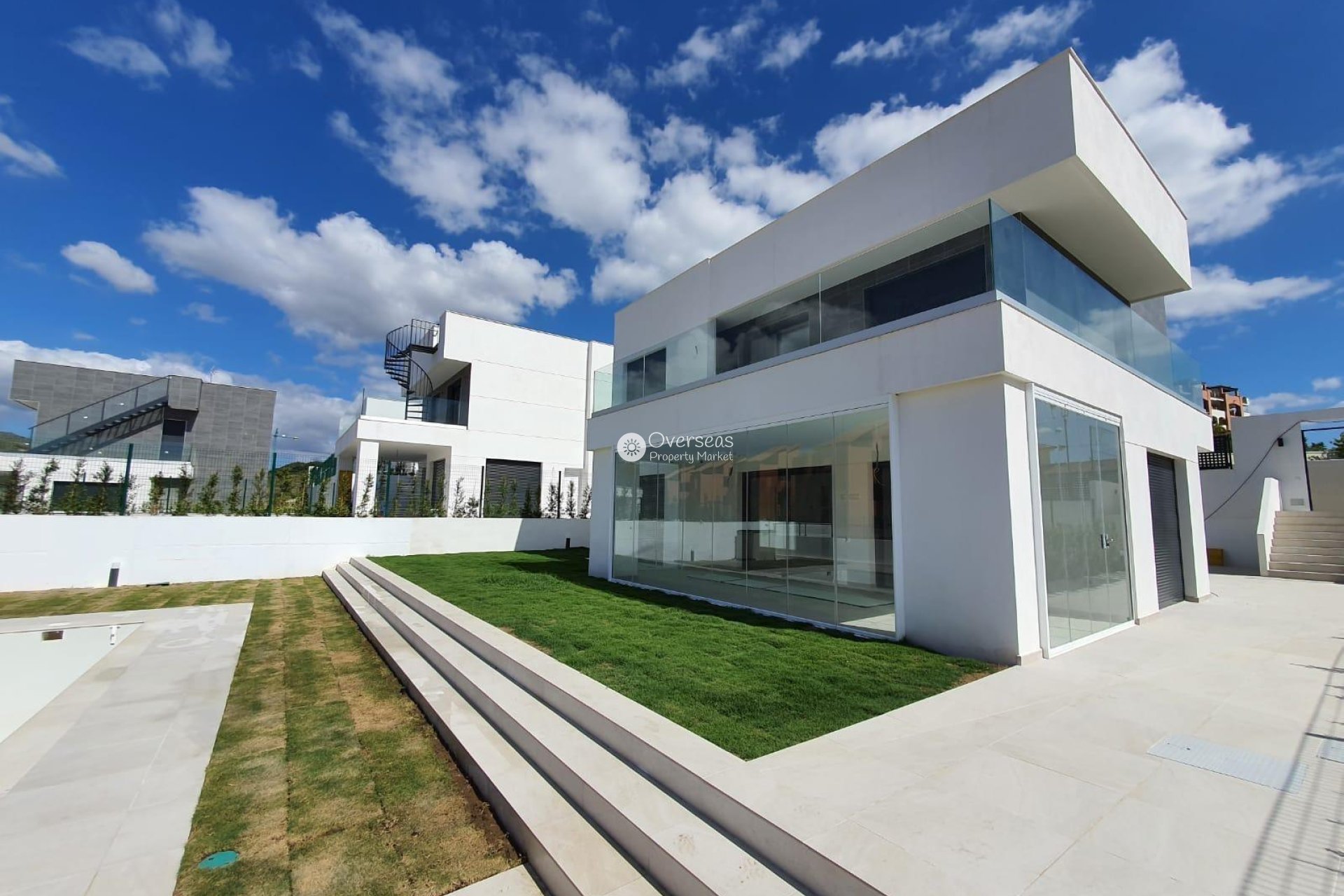 Neue Gebäude - Villa -
Manilva
