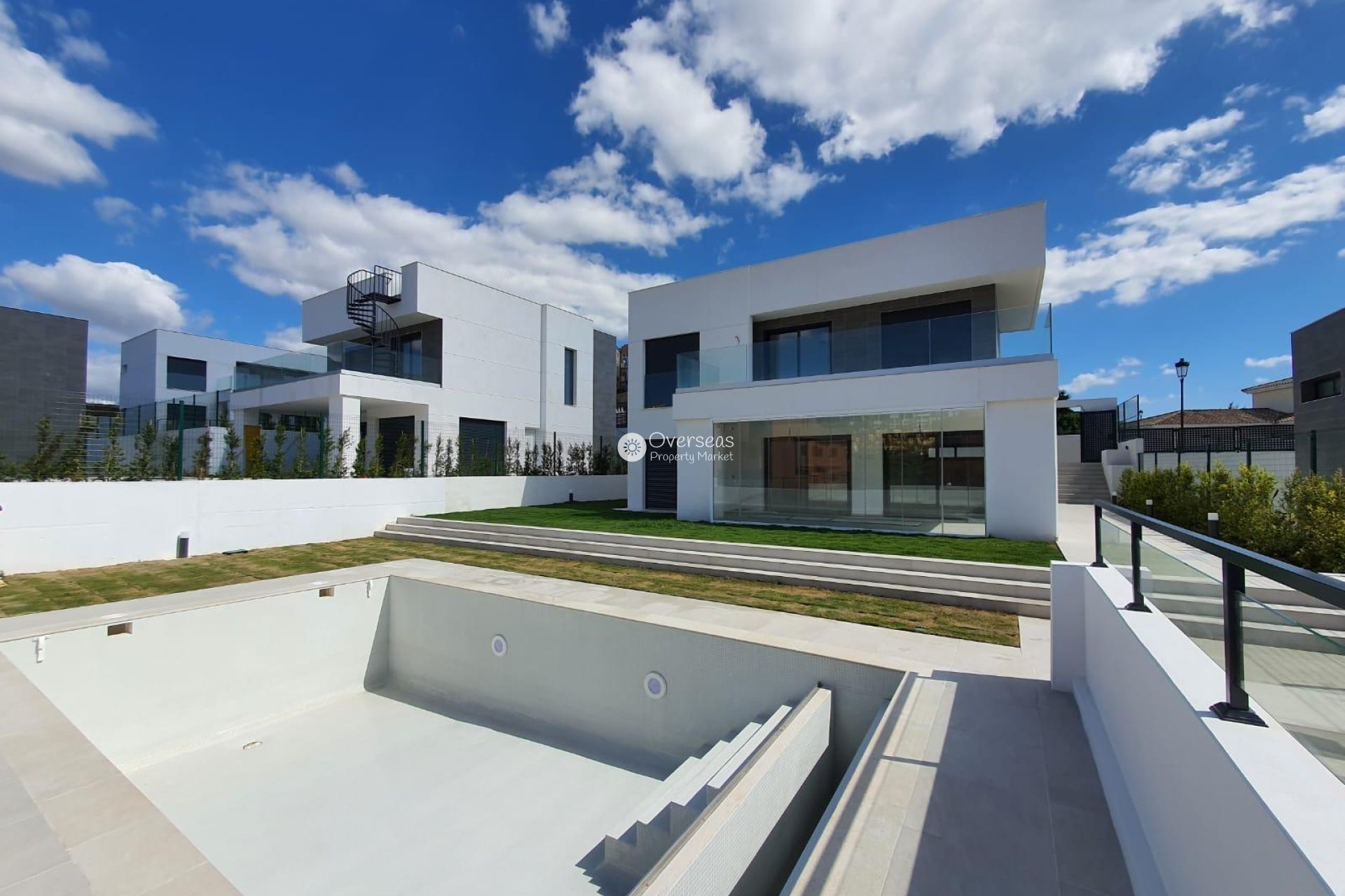 Neue Gebäude - Villa -
Manilva