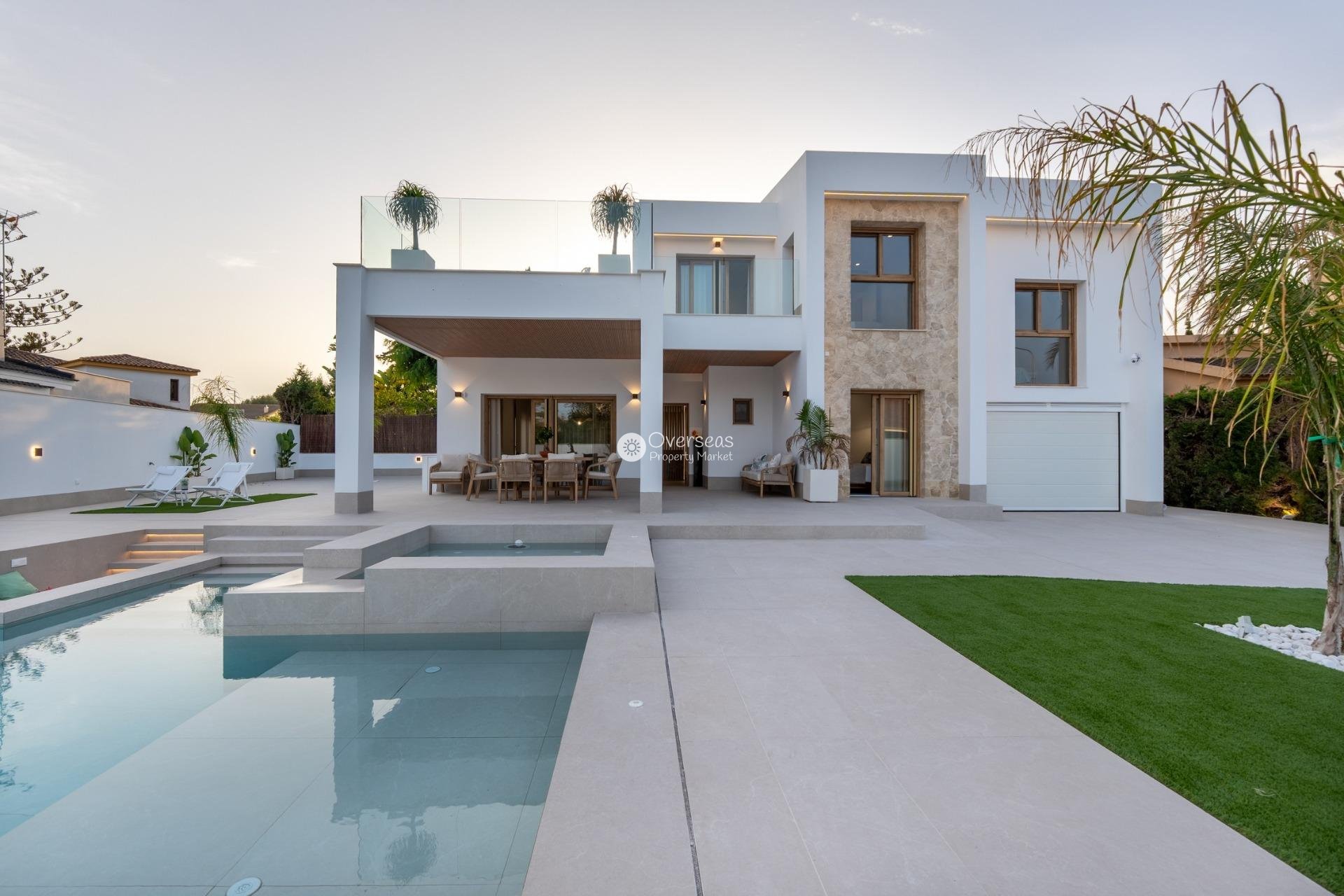 Neue Gebäude - Villa -
Orihuela Costa