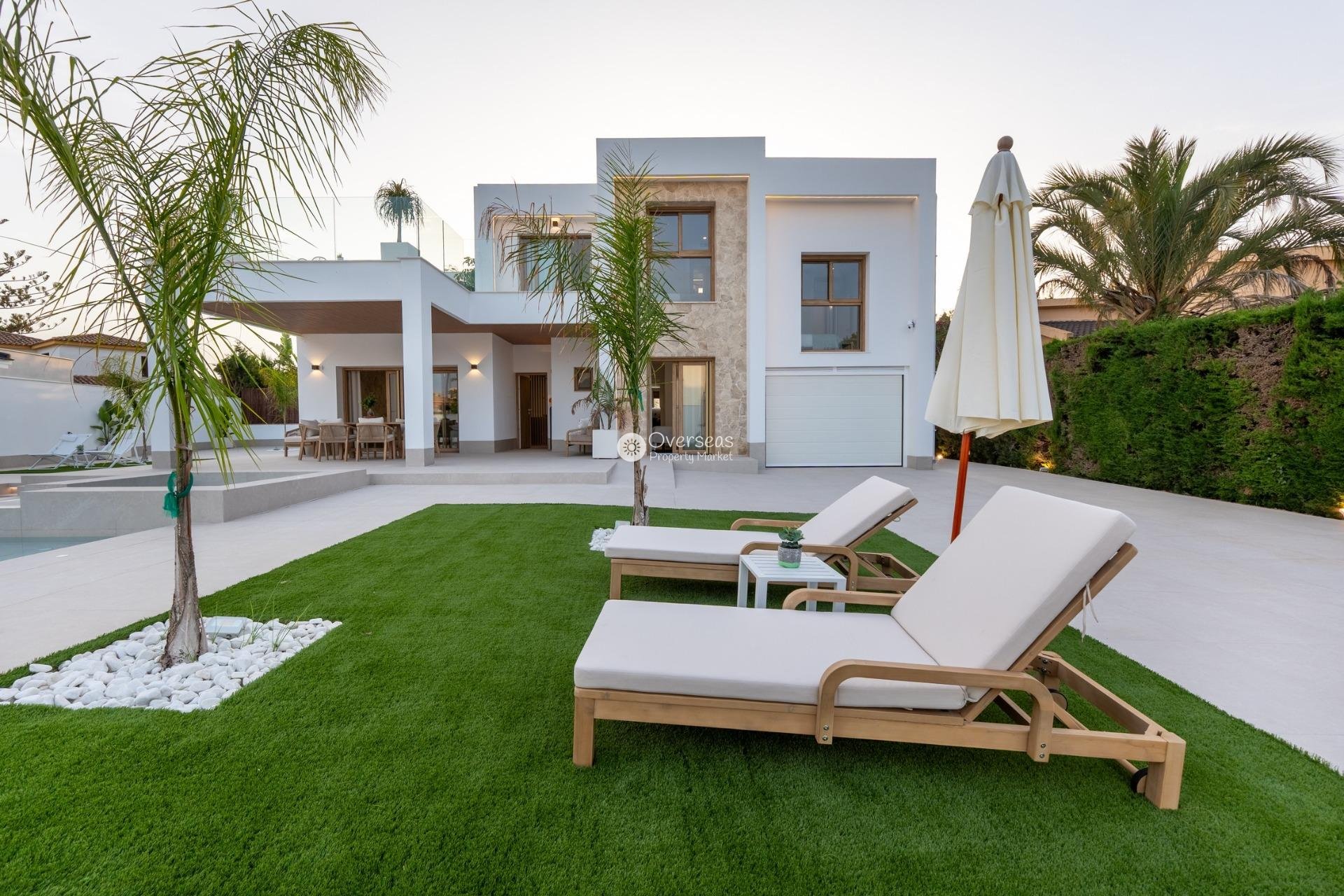 Neue Gebäude - Villa -
Orihuela Costa