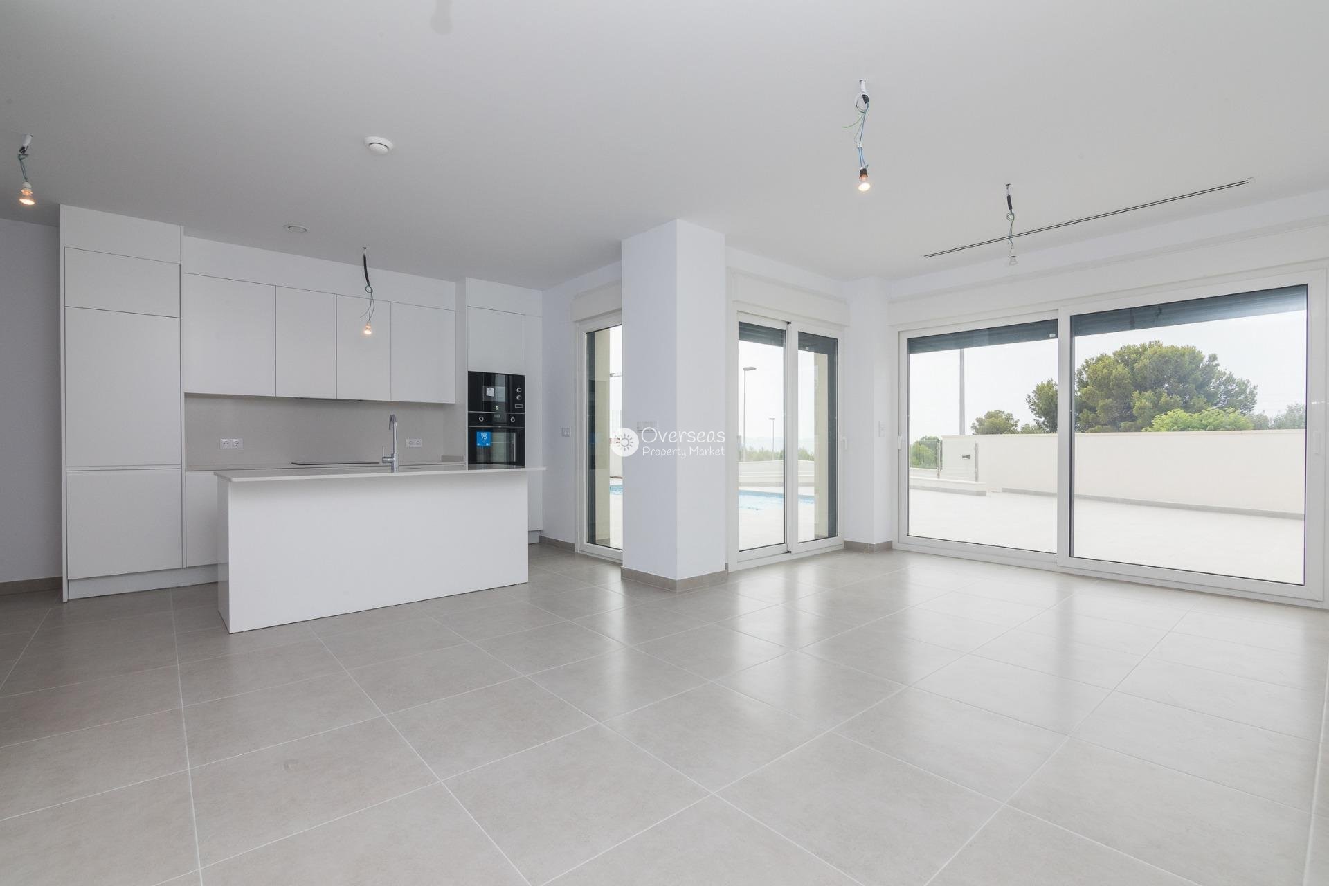 Neue Gebäude - Villa -
Polop