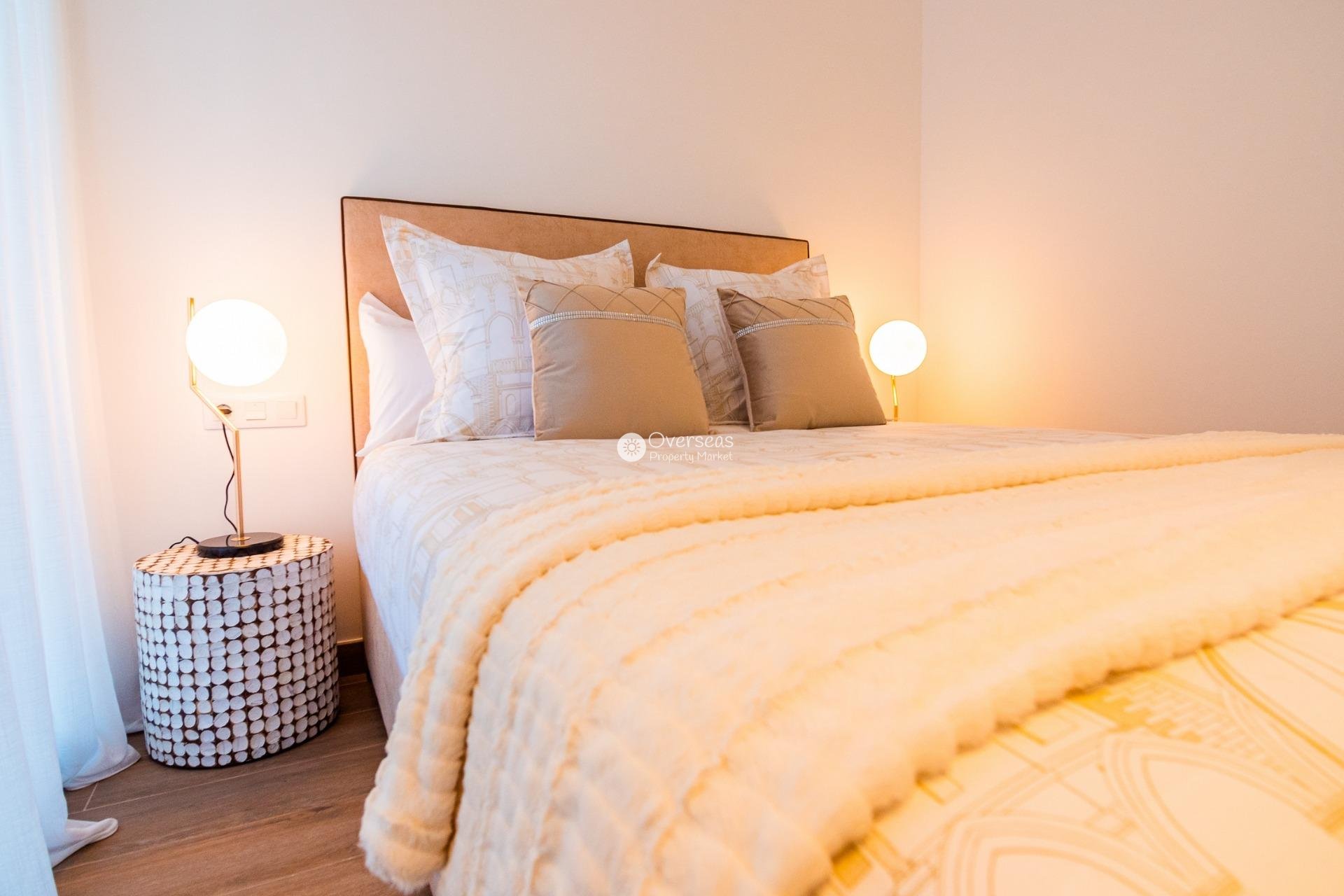 Neue Gebäude - Villa -
Polop