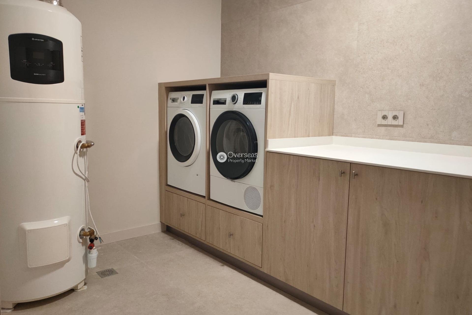 Neue Gebäude - Villa -
Rojales