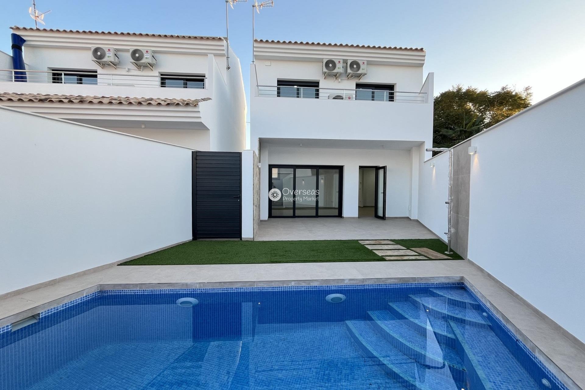 Neue Gebäude - Villa -
San Pedro del Pinatar - Lo Pagan