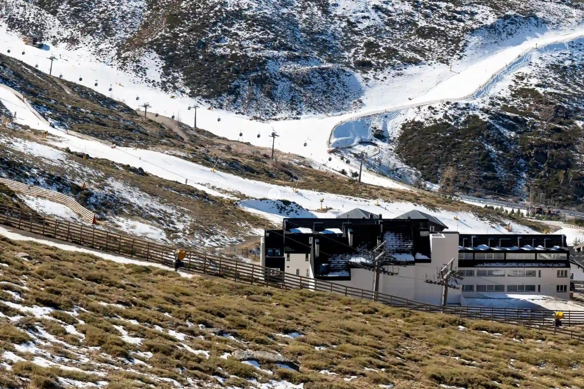Neue Gebäude - Wohnung -
Monachil - Sierra Nevada Ski