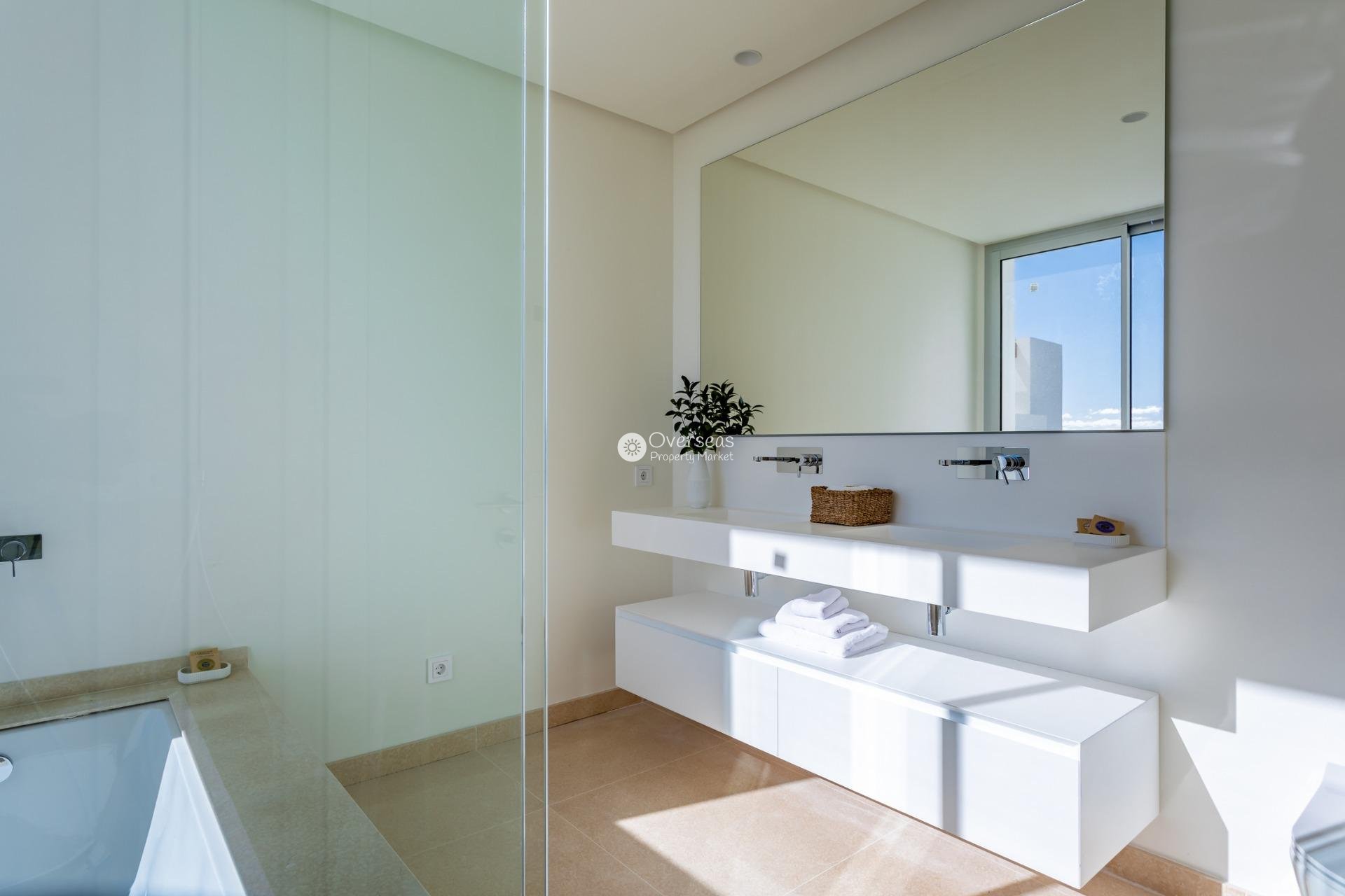 New Build - Apartment / flat -
Benahavís