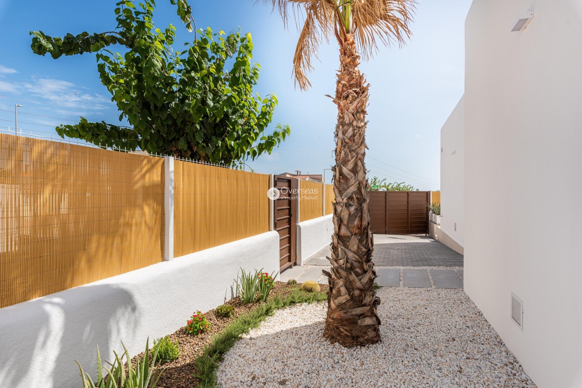 New Build - Villa -
Dolores - polideportivo