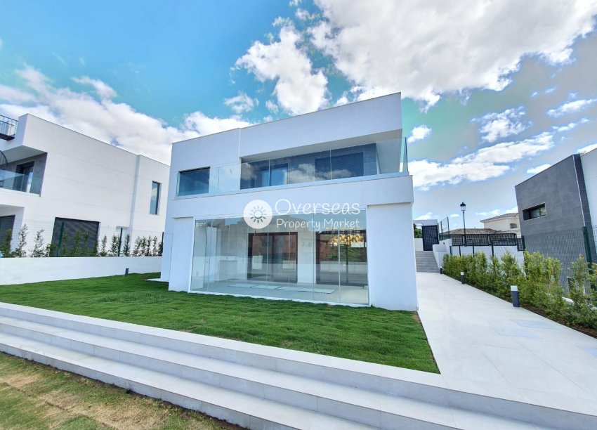New Build - Villa -
Manilva