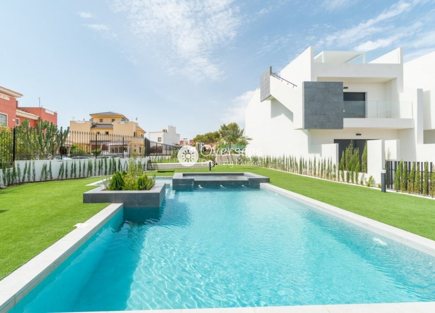 Nouvelle construction - Bungalow -
Torrevieja - Los Balcones
