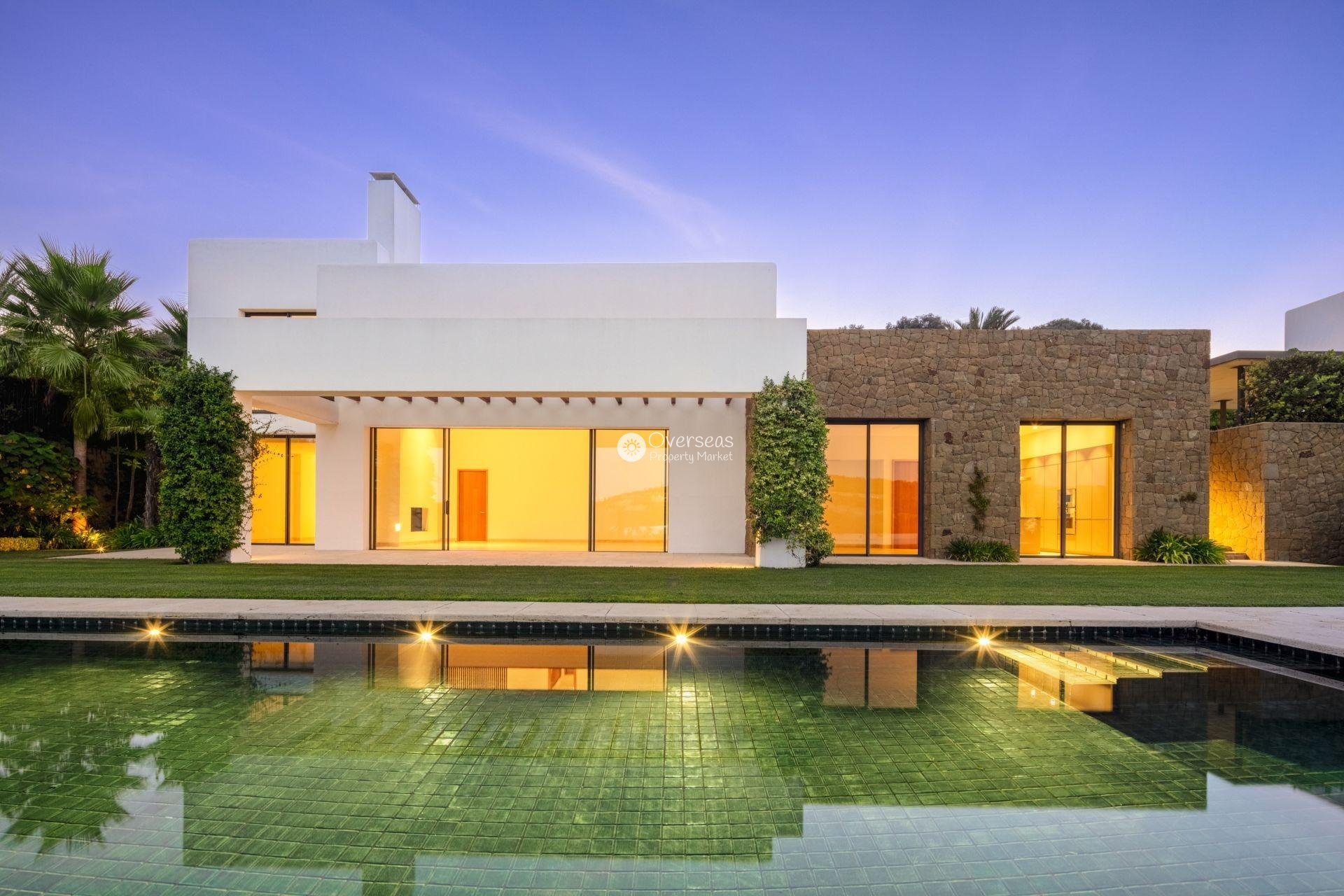 Nouvelle construction - Villa -
Casares