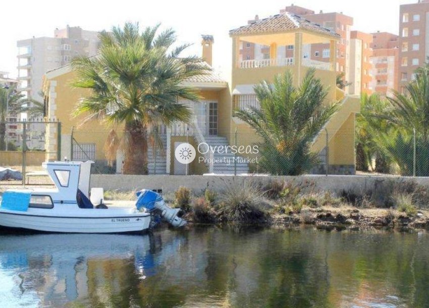 Nouvelle construction - Villa -
La Manga del Mar Menor