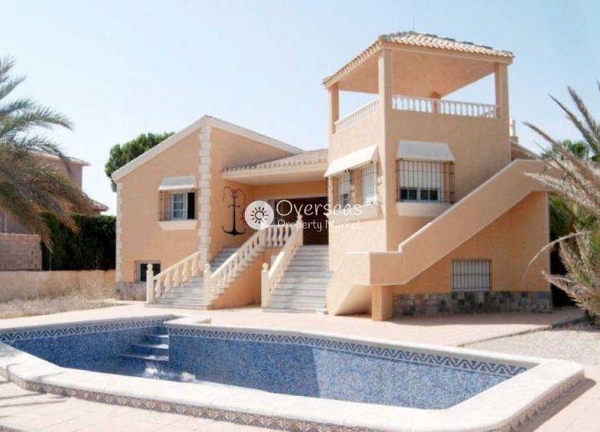Nouvelle construction - Villa -
La Manga del Mar Menor