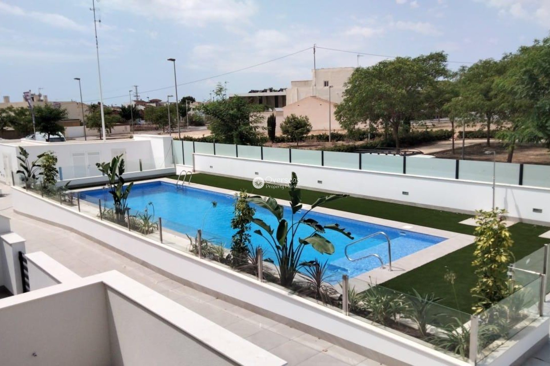 Nowy budynek - Bungalow -
Pilar de la Horadada - pueblo