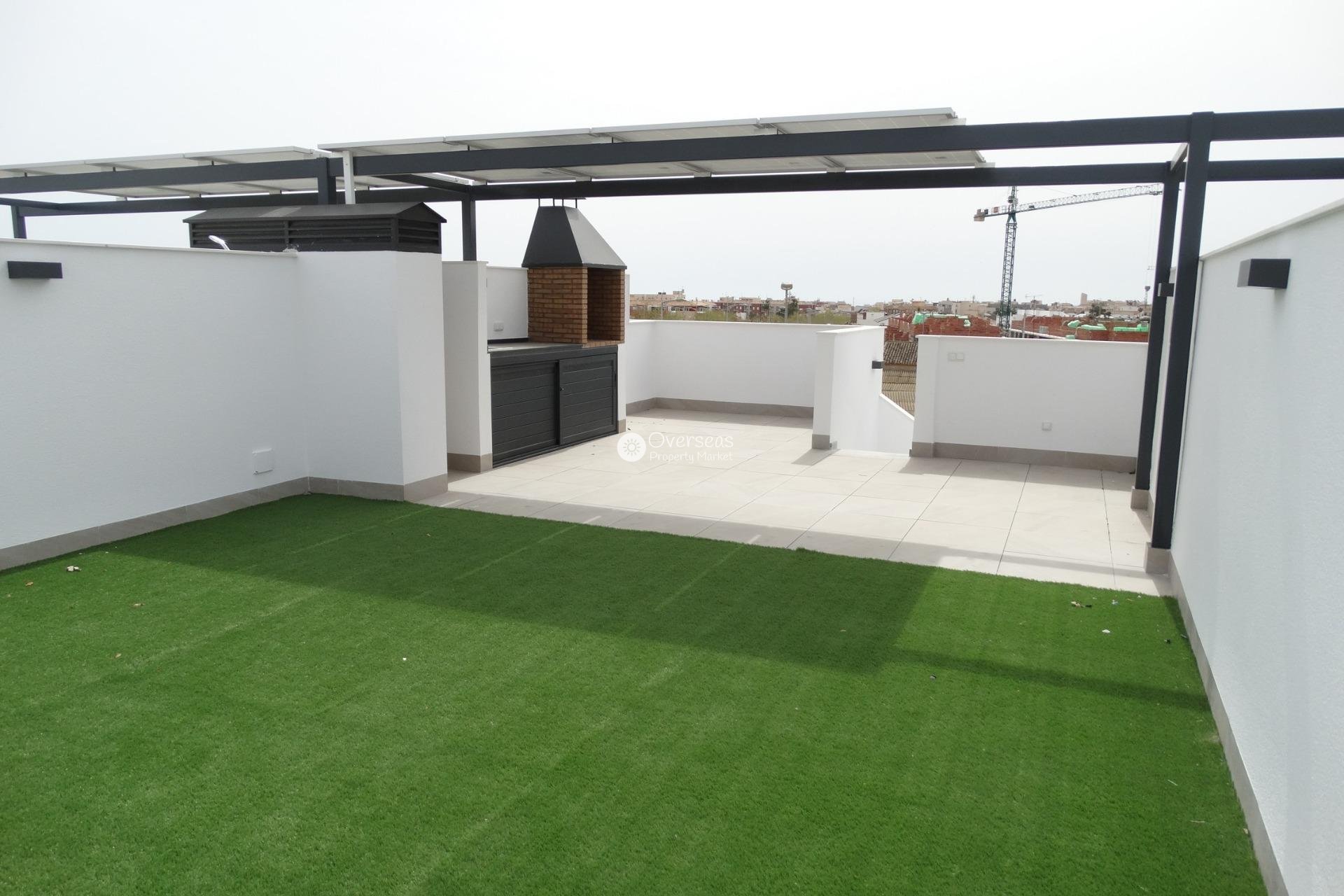 Nowy budynek - Bungalow -
Pilar de la Horadada - pueblo