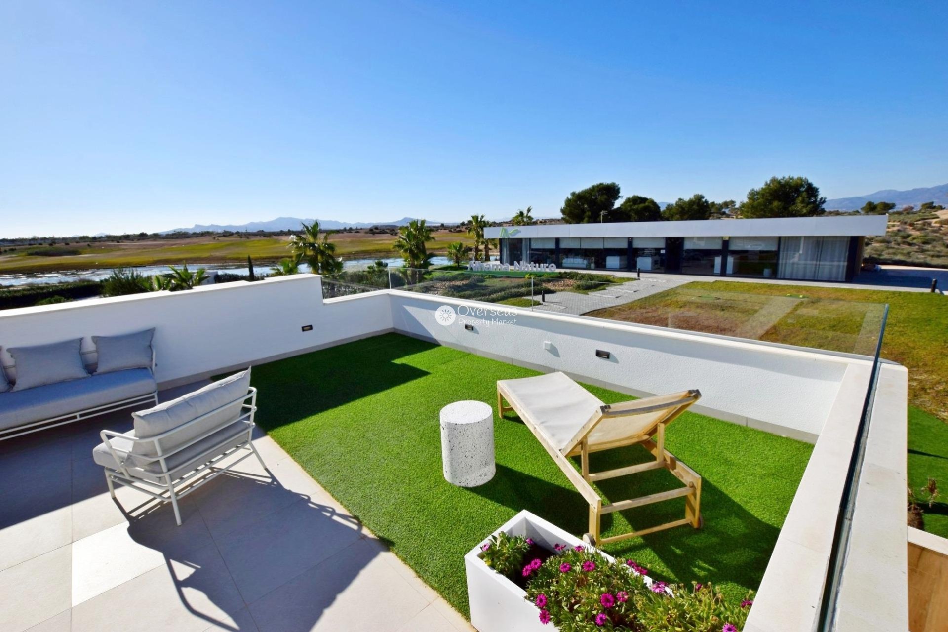 Nowy budynek - Daszek -
Alhama De Murcia - Condado De Alhama