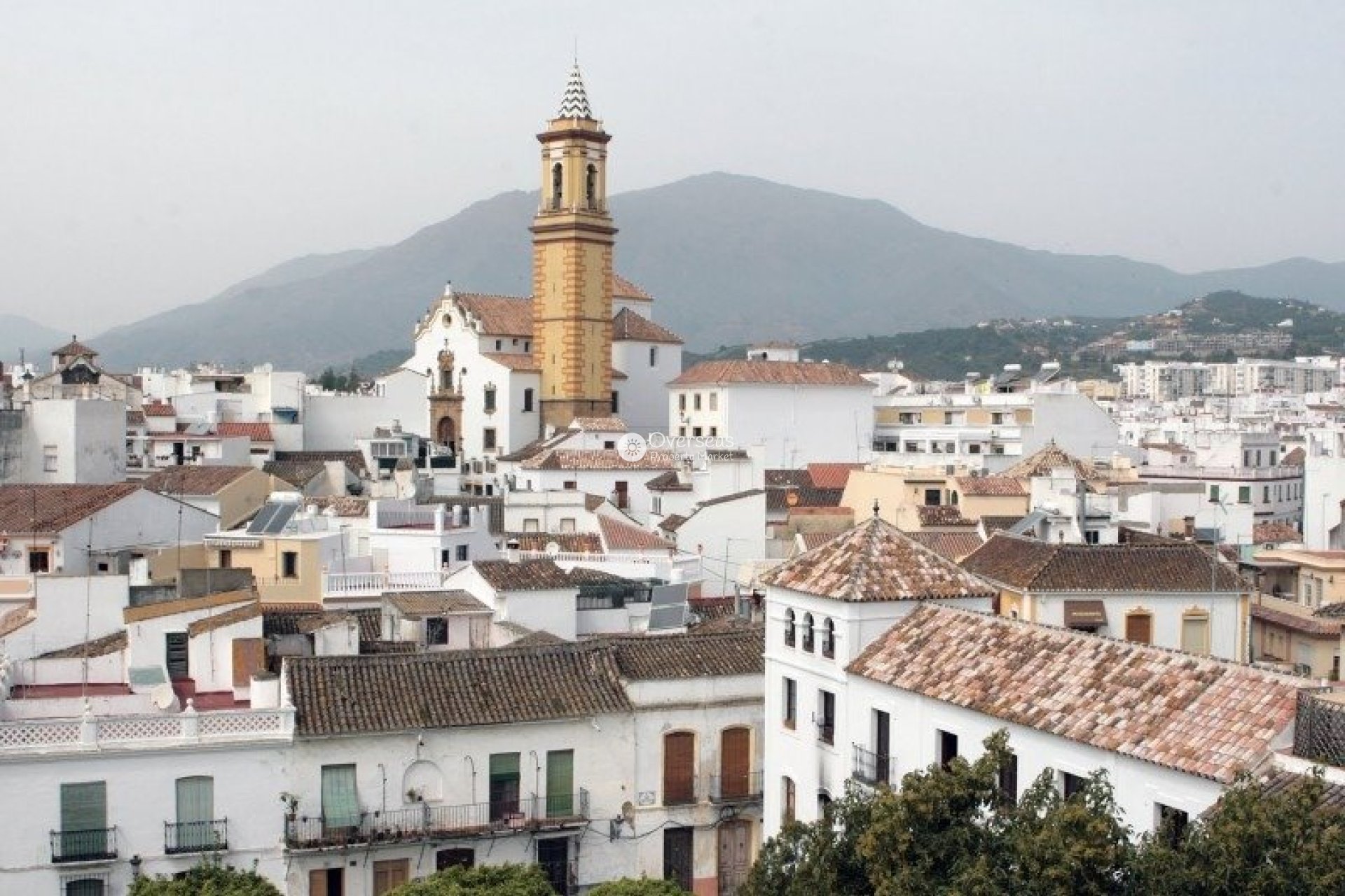 Nowy budynek - Daszek -
Estepona