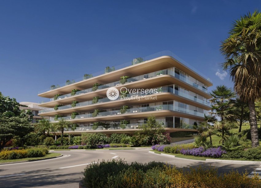 Nowy budynek - Daszek -
Estepona
