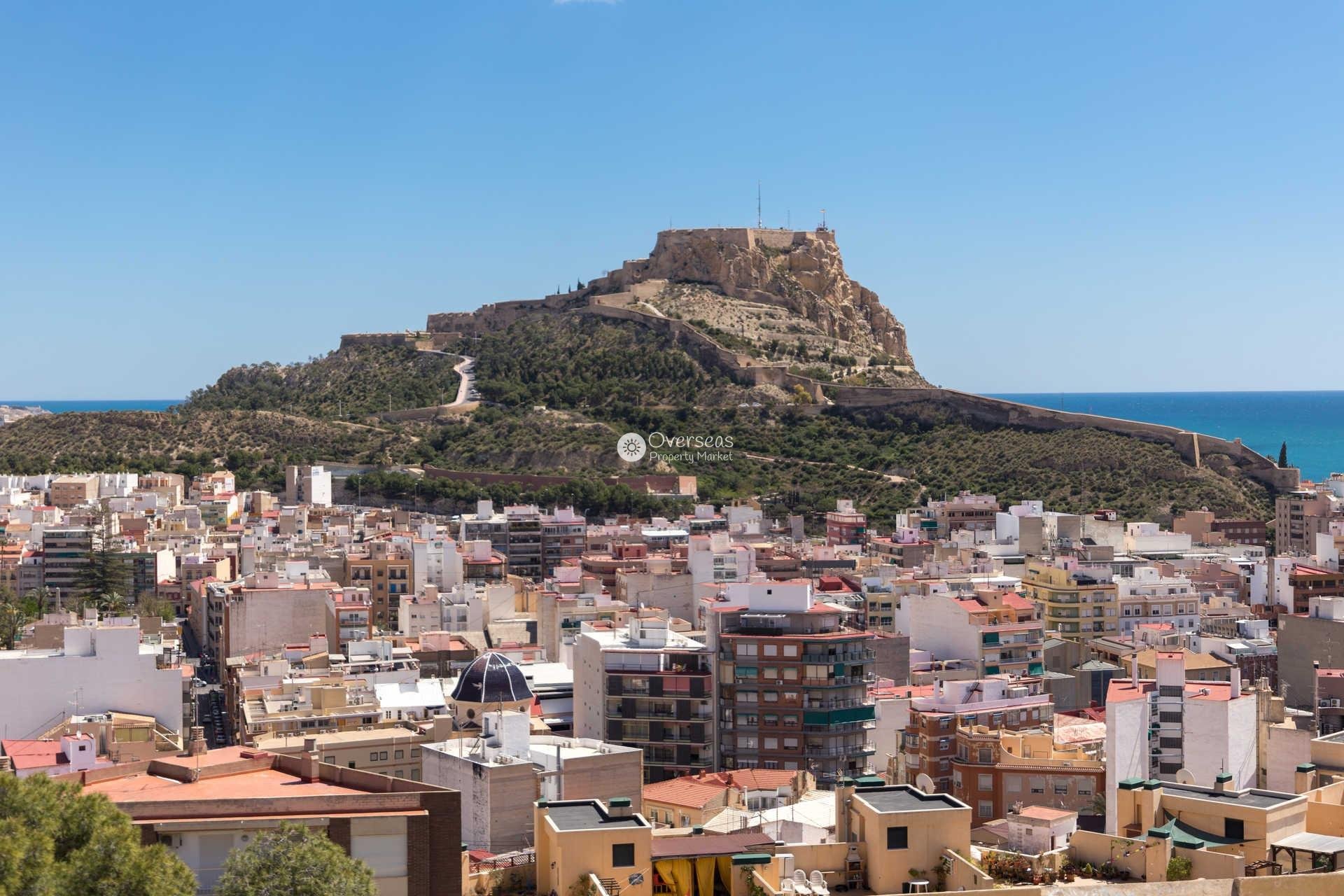 Nowy budynek - Ground floor apartment -
Alicante