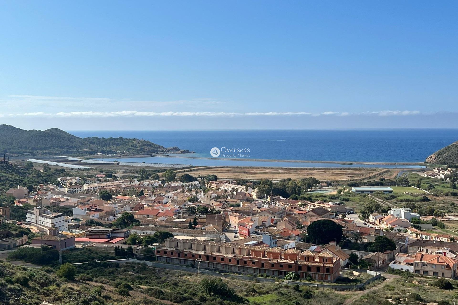 Nowy budynek - Kamienica -
La Union