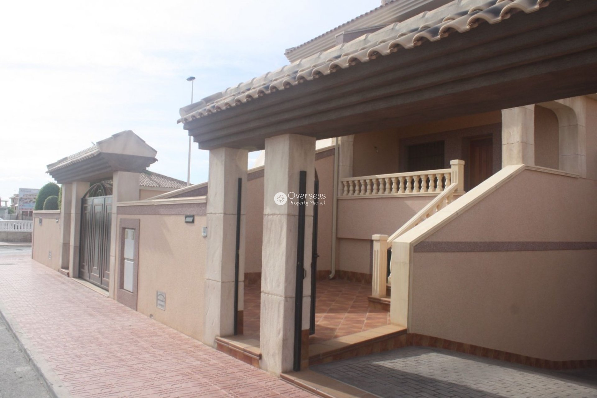 Nowy budynek - Kamienica -
Torrevieja - Los Altos