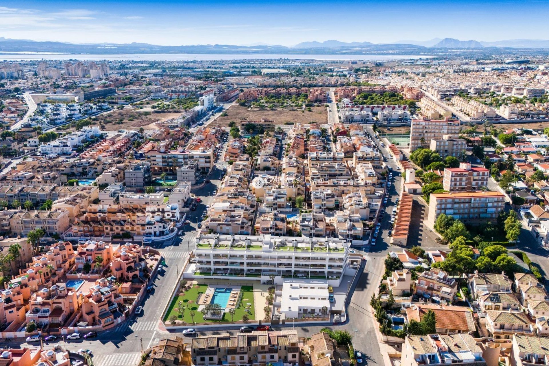 Nowy budynek - Kamienica -
Torrevieja