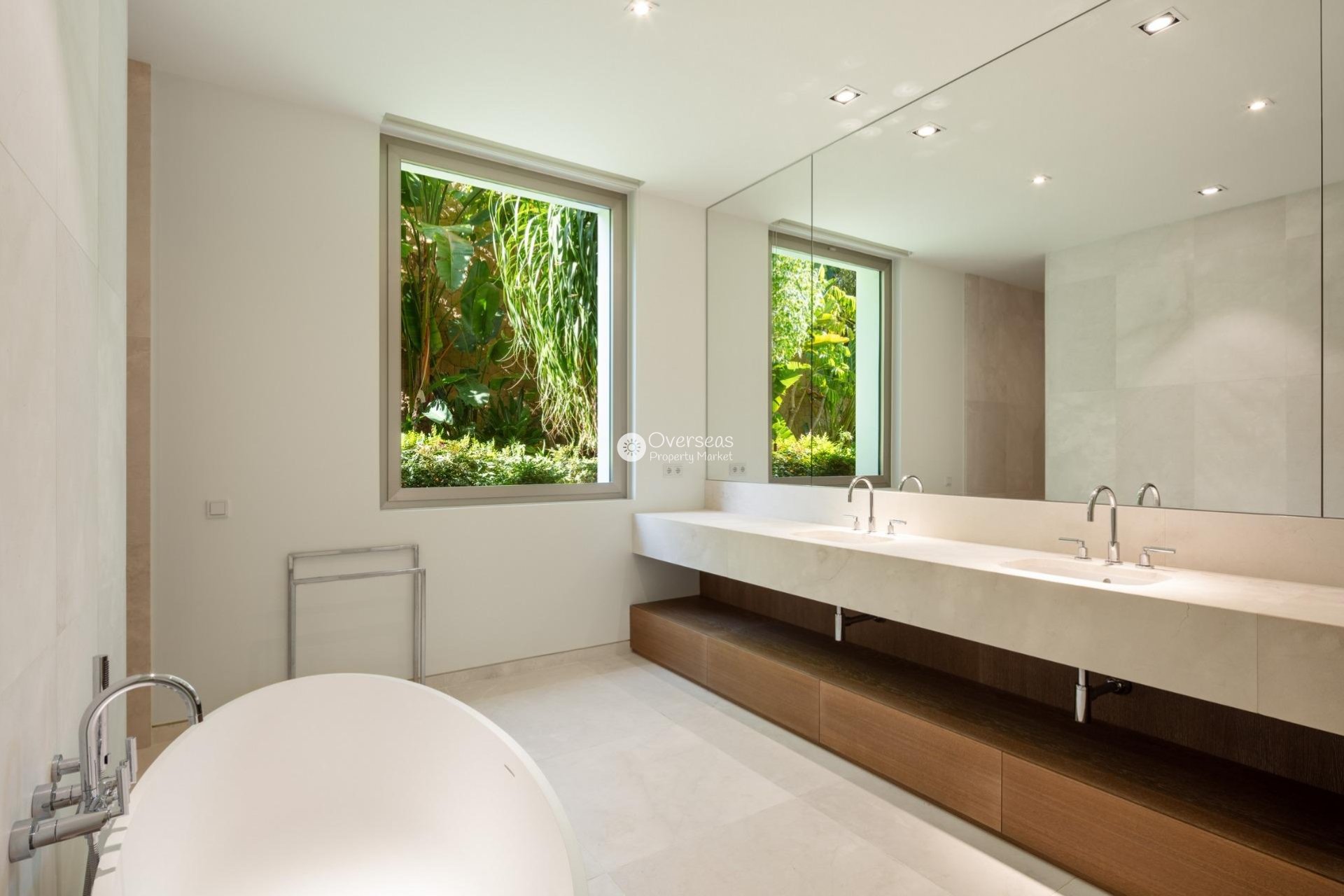 Nowy budynek - Villa -
Casares - Pedregales