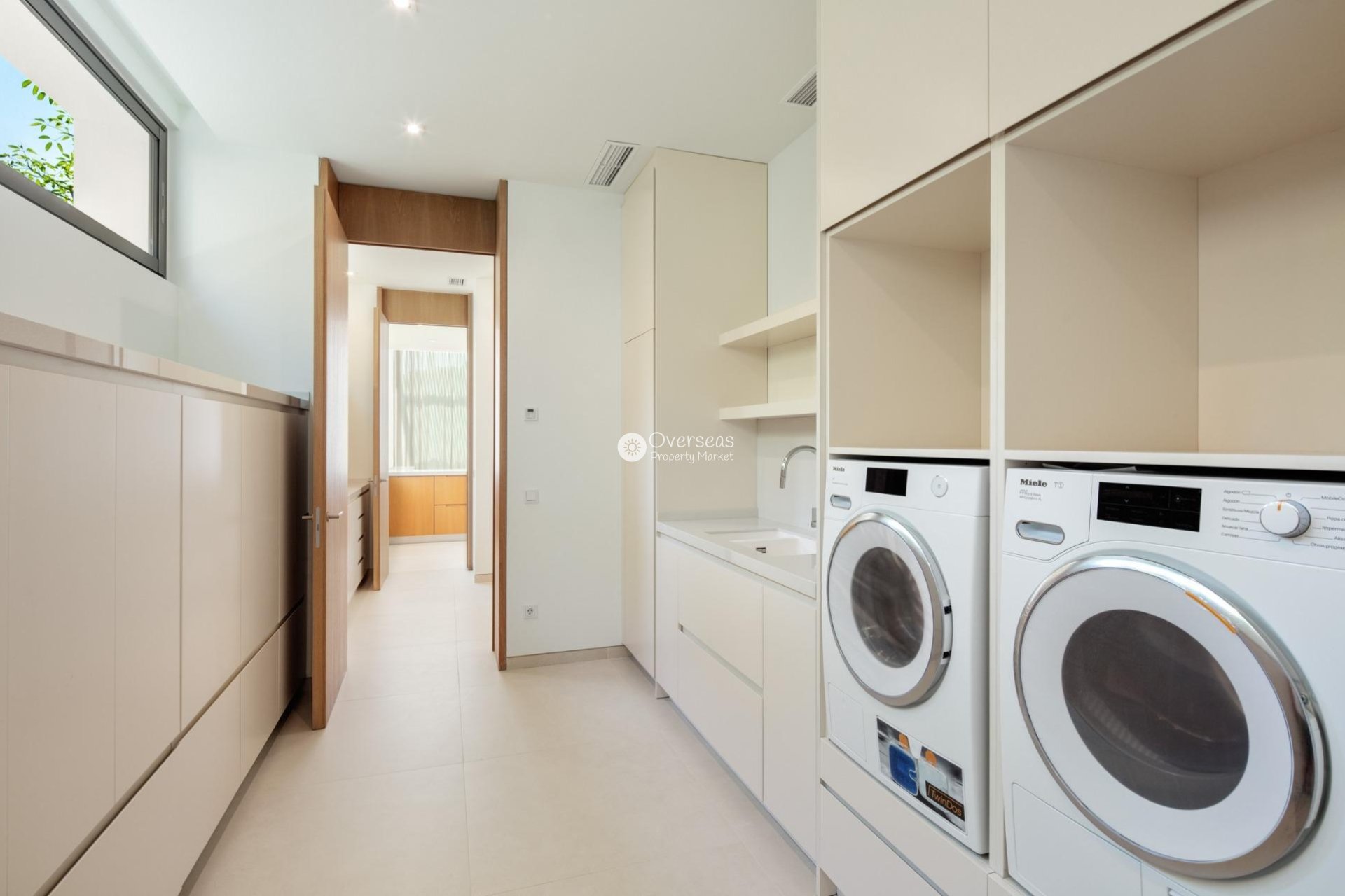 Nowy budynek - Villa -
Casares - Pedregales