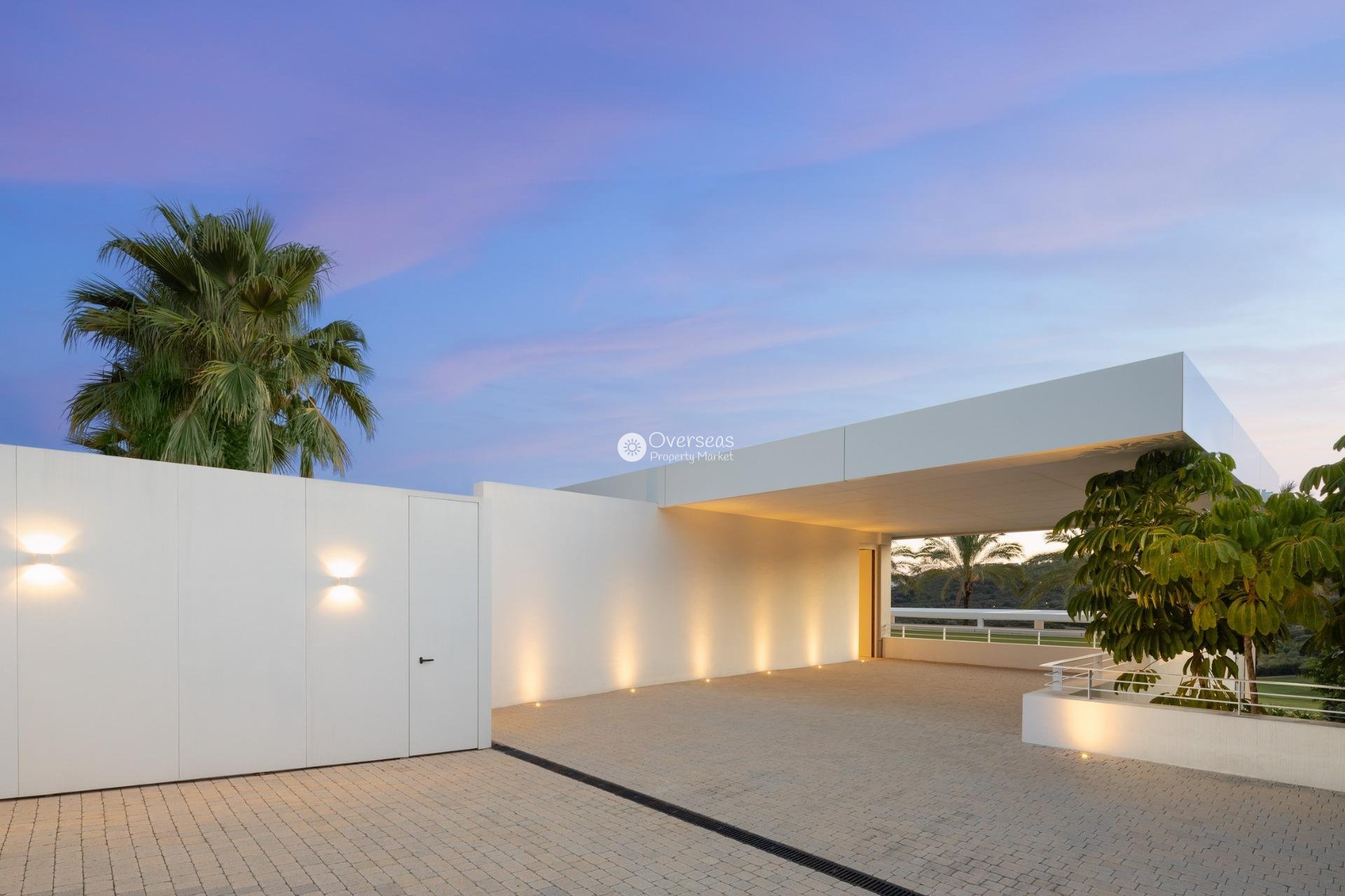 Nowy budynek - Villa -
Casares - Pedregales