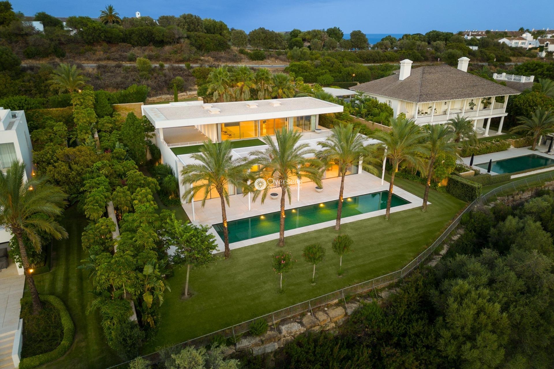 Nowy budynek - Villa -
Casares - Pedregales