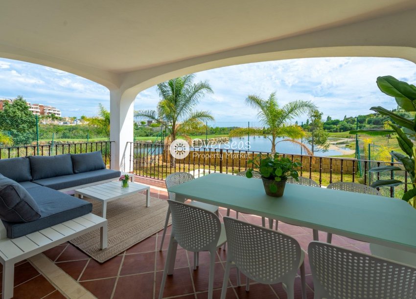 Nowy budynek - Villa -
Estepona