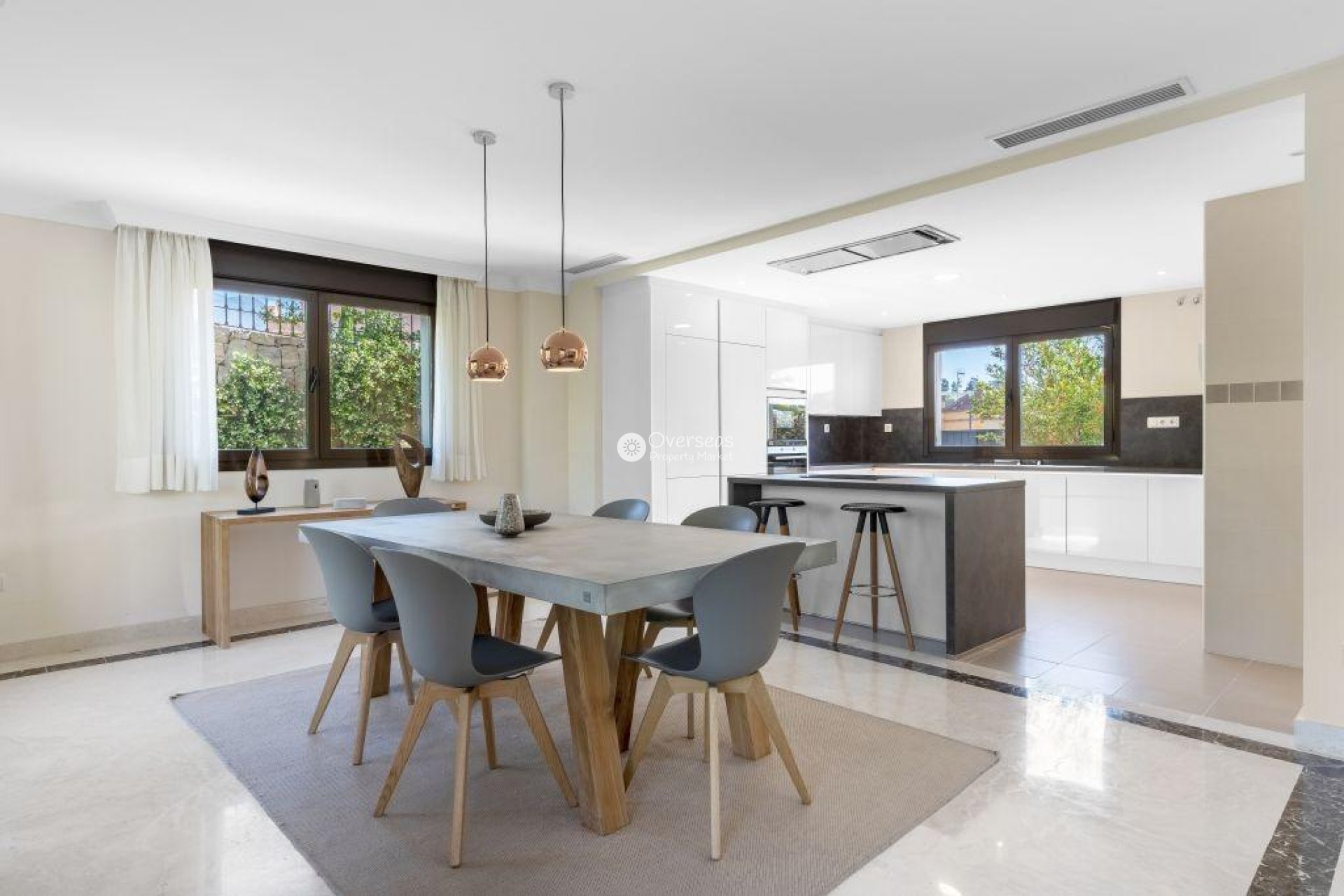 Nowy budynek - Villa -
Estepona