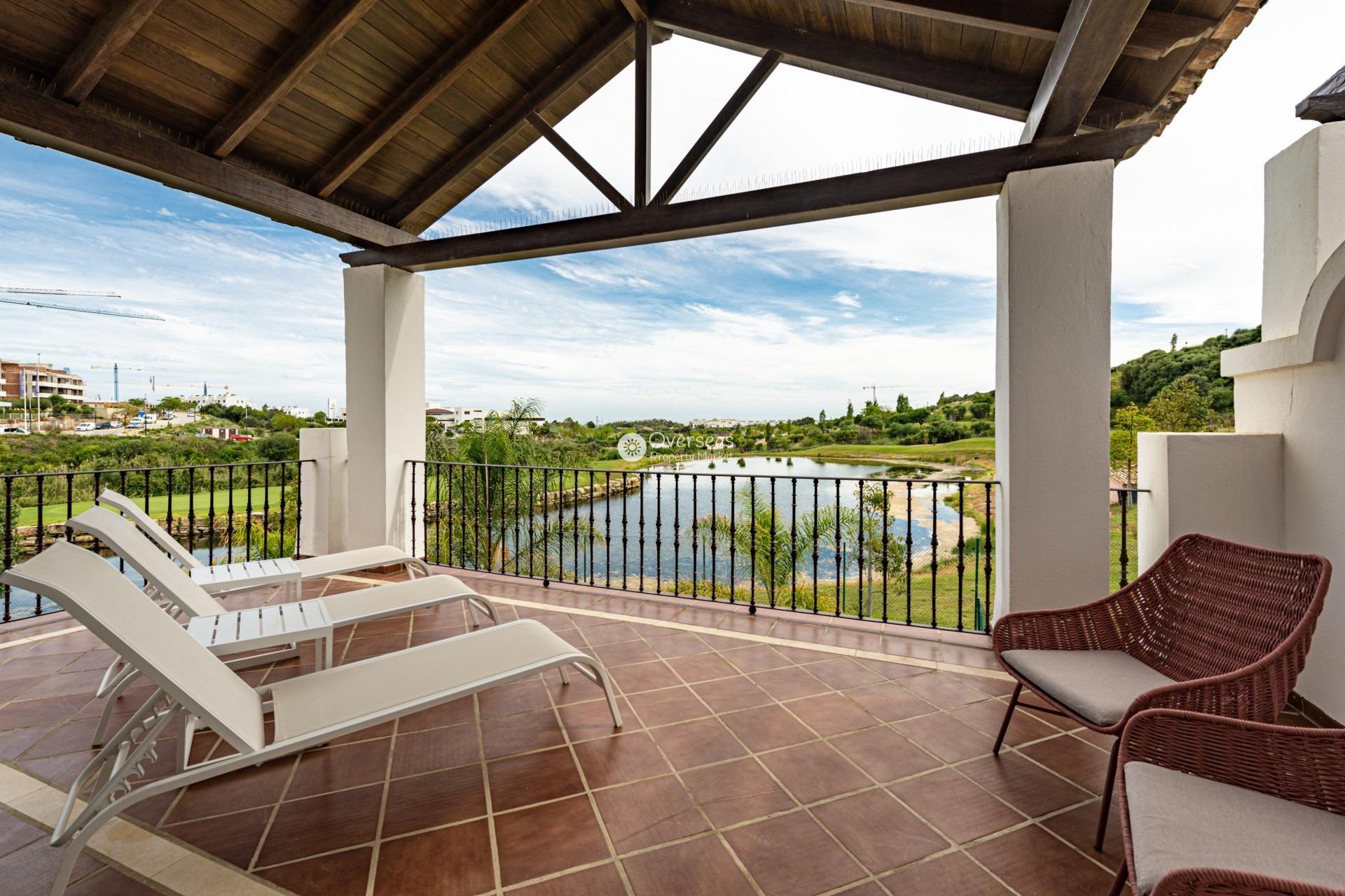 Nowy budynek - Villa -
Estepona