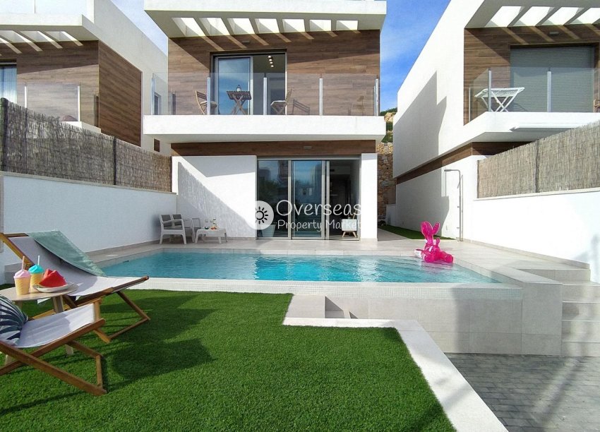Nowy budynek - Villa -
Orihuela Costa