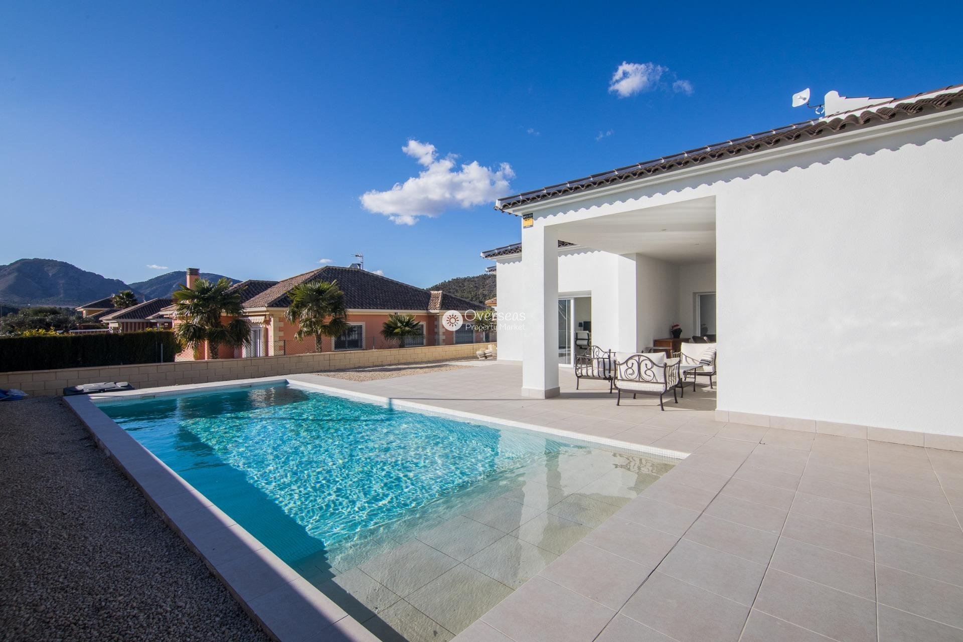 Nowy budynek - Villa -
Pinoso - Lel