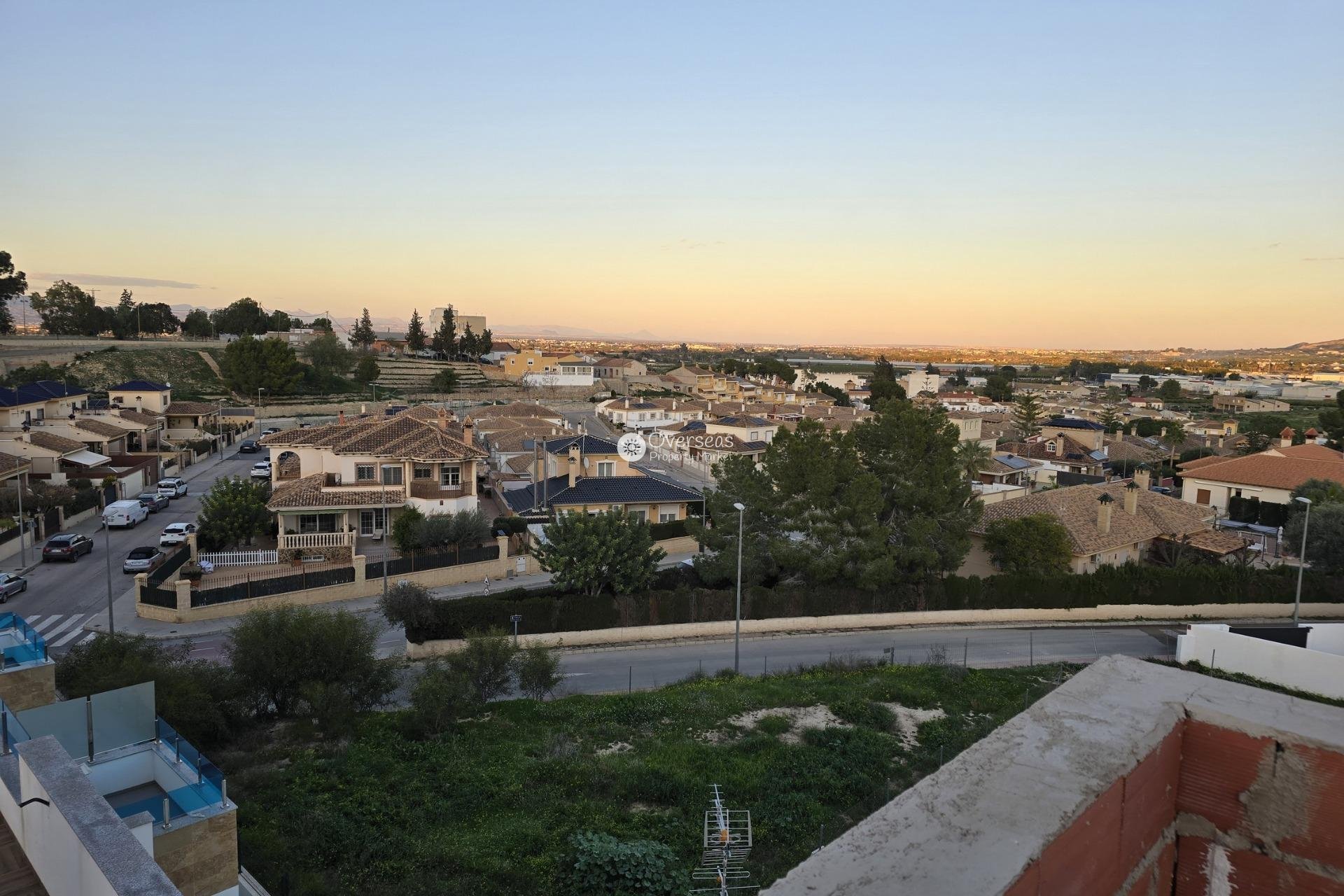 Obra nueva - Adosado -
Bigastro