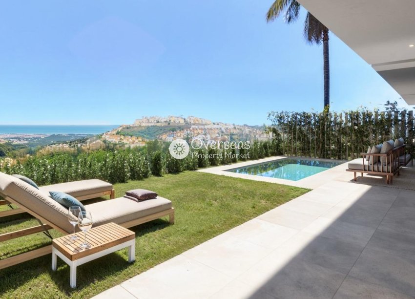 Obra nueva - Adosado -
Casares