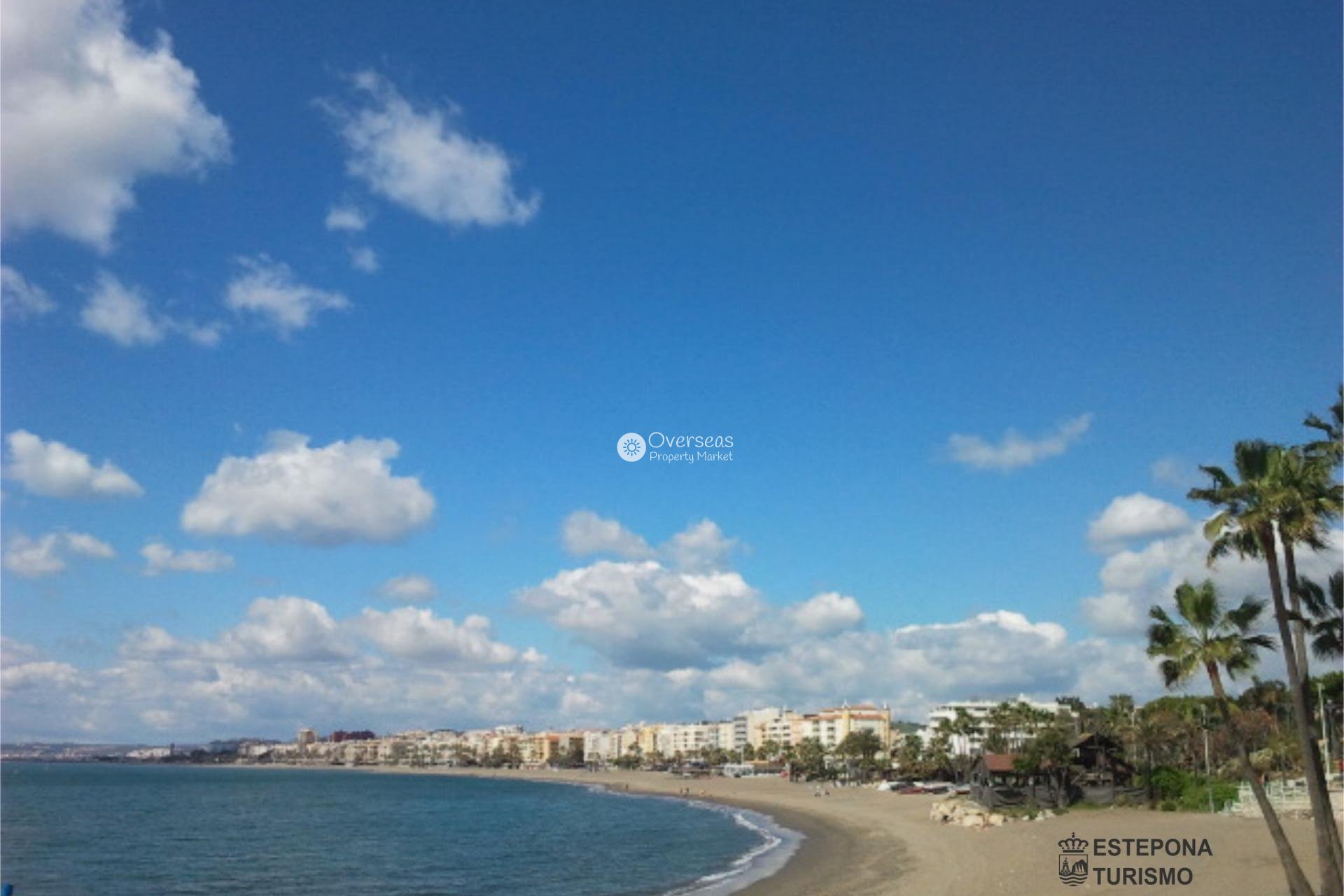 Obra nueva - Apartamento / piso -
Estepona